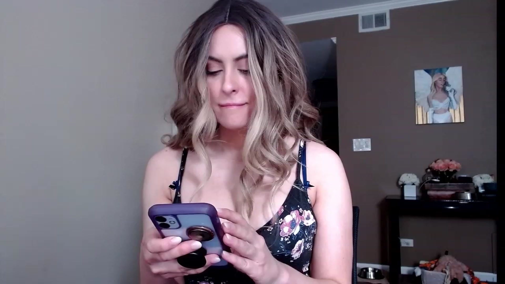 Gallery image thumbnail from VIX_SPY's myfreecams stream on, 09/29/2023, 18:53 image 1 of 20