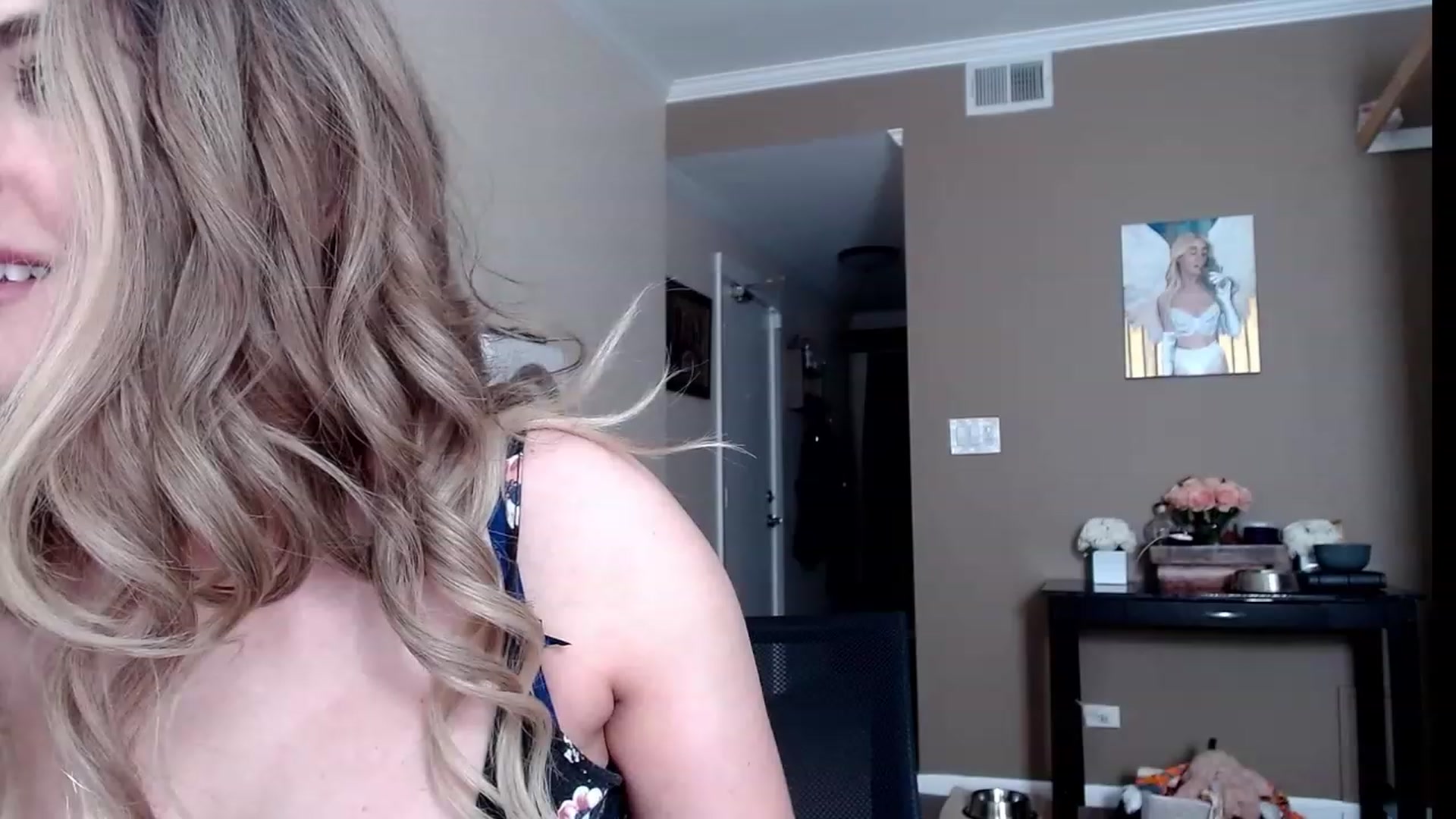 Gallery image thumbnail from VIX_SPY's myfreecams stream on, 09/29/2023, 18:53 image 12 of 20