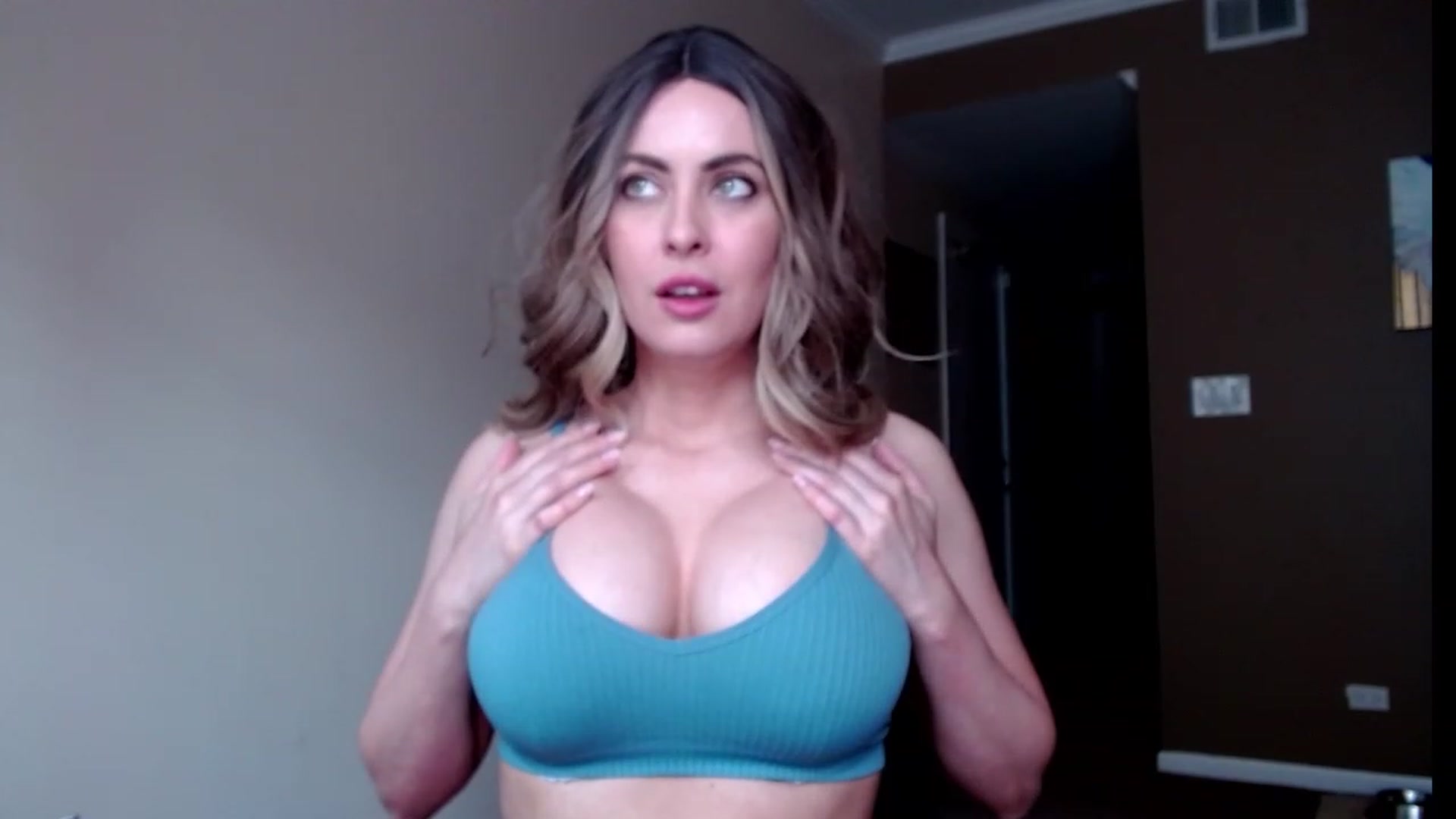 Gallery image thumbnail from VIX_SPY's myfreecams stream on, 10/06/2023, 19:13 image 15 of 20