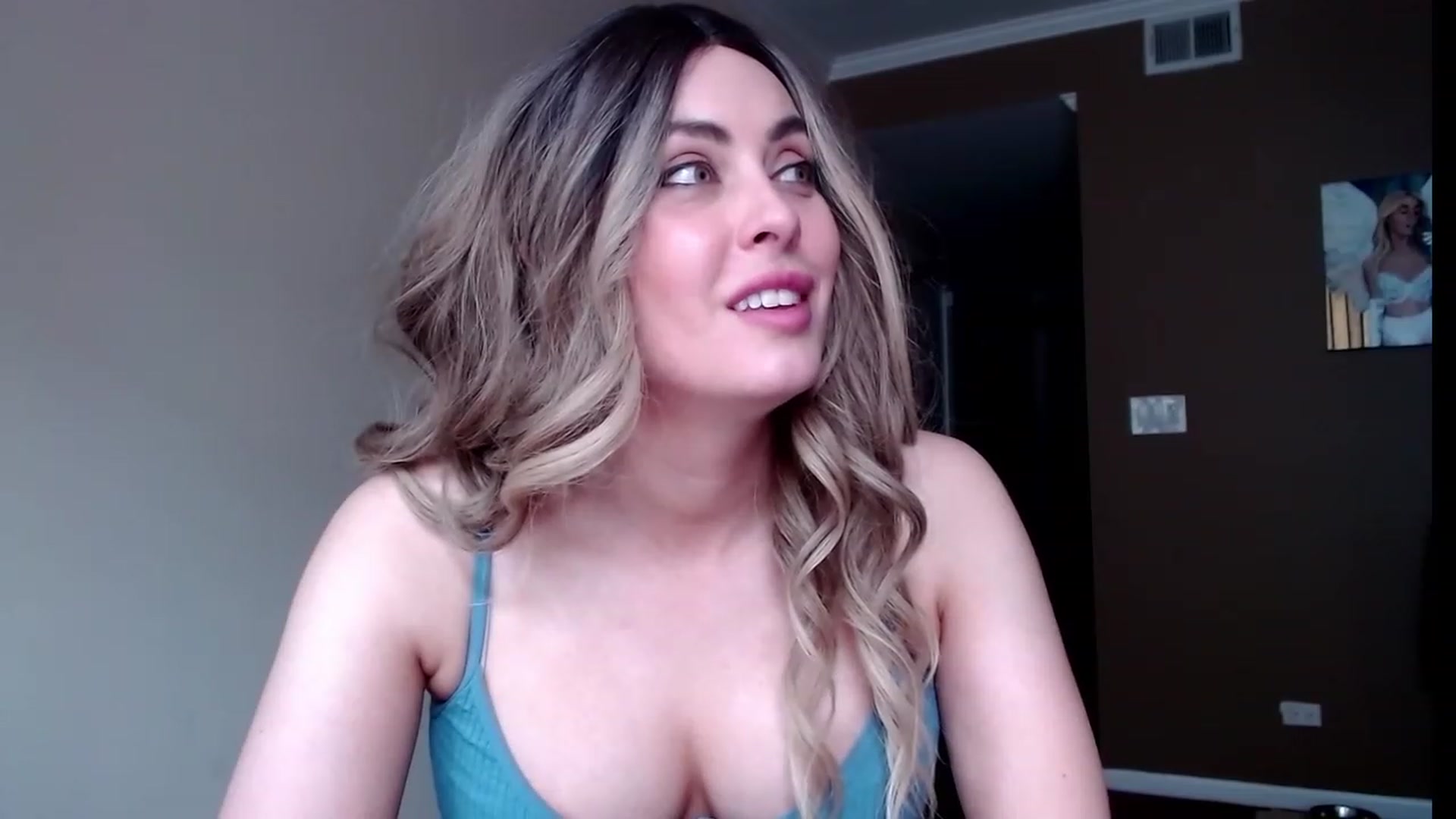 Gallery image thumbnail from VIX_SPY's myfreecams stream on, 10/06/2023, 19:13 image 9 of 20