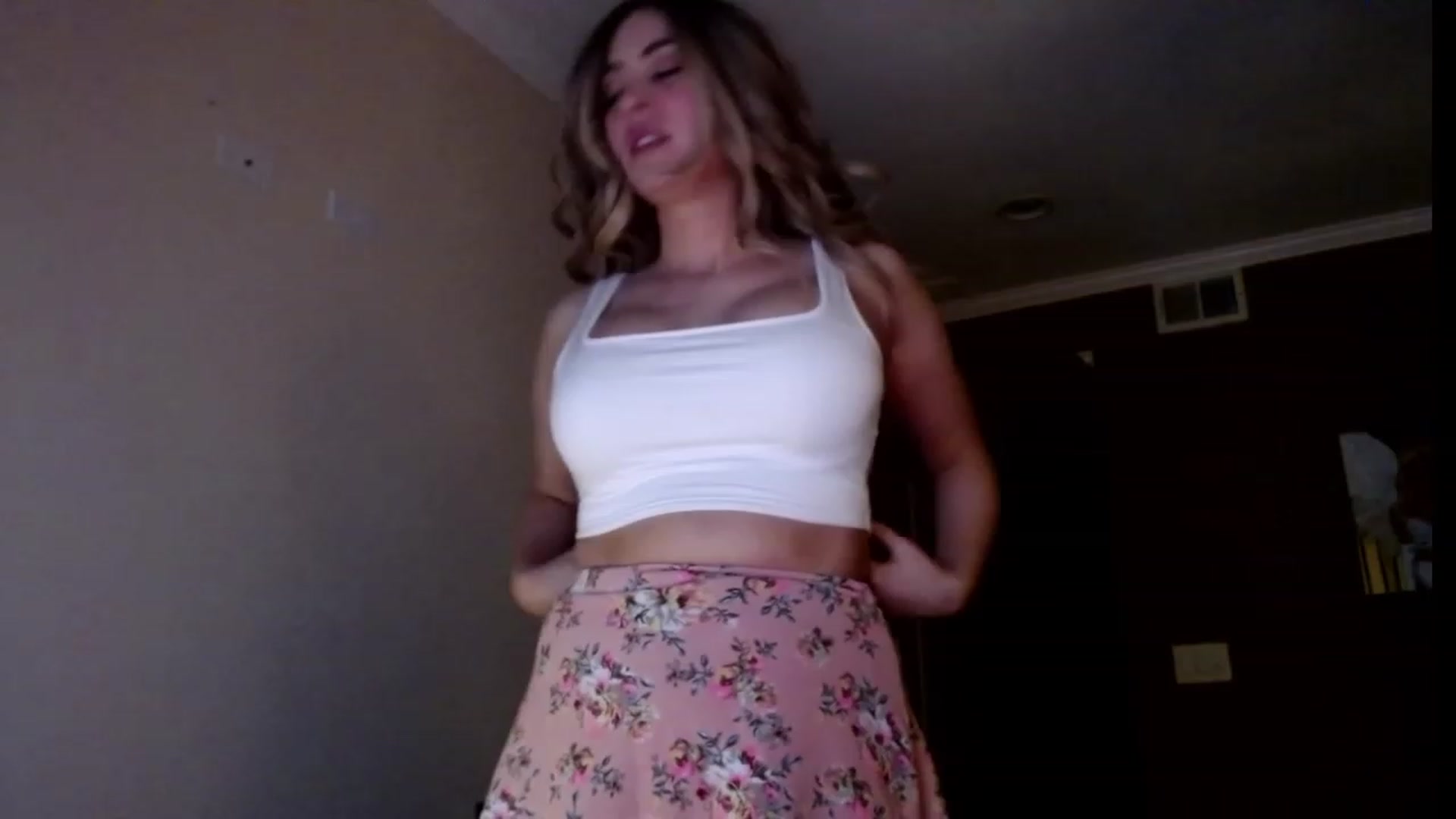 Gallery image thumbnail from VIX_SPY's myfreecams stream on, 10/07/2023, 04:14 image 16 of 20