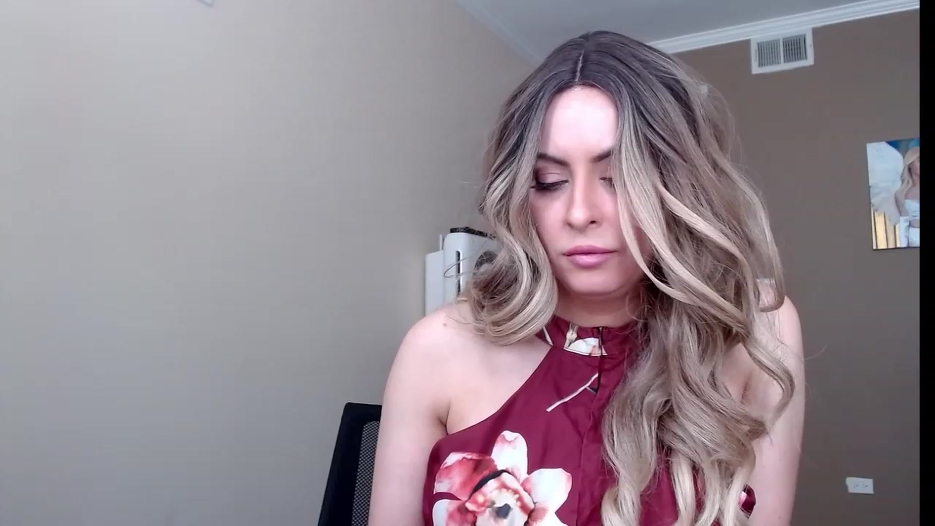 Gallery image thumbnail from VIX_SPY's myfreecams stream on, 10/07/2023, 19:15 image 15 of 20