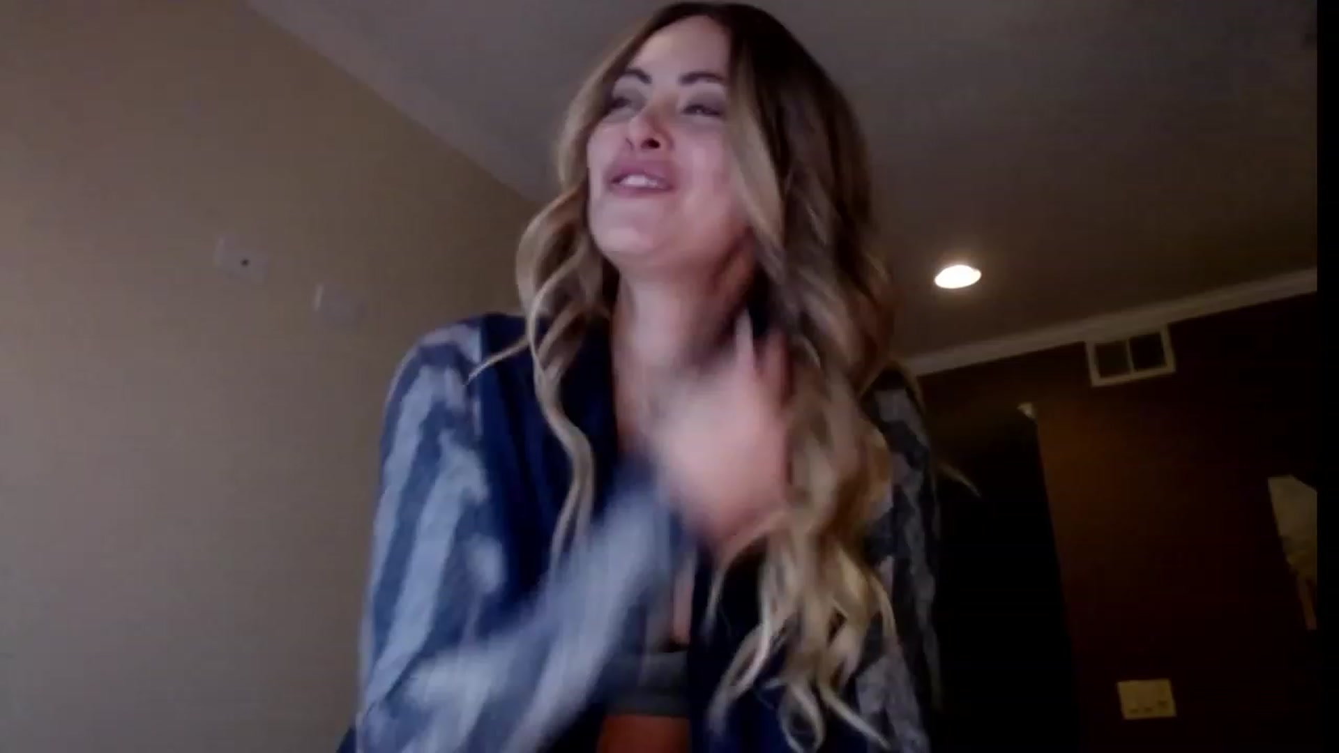 Gallery image thumbnail from VIX_SPY's myfreecams stream on, 10/17/2023, 05:07 image 5 of 20