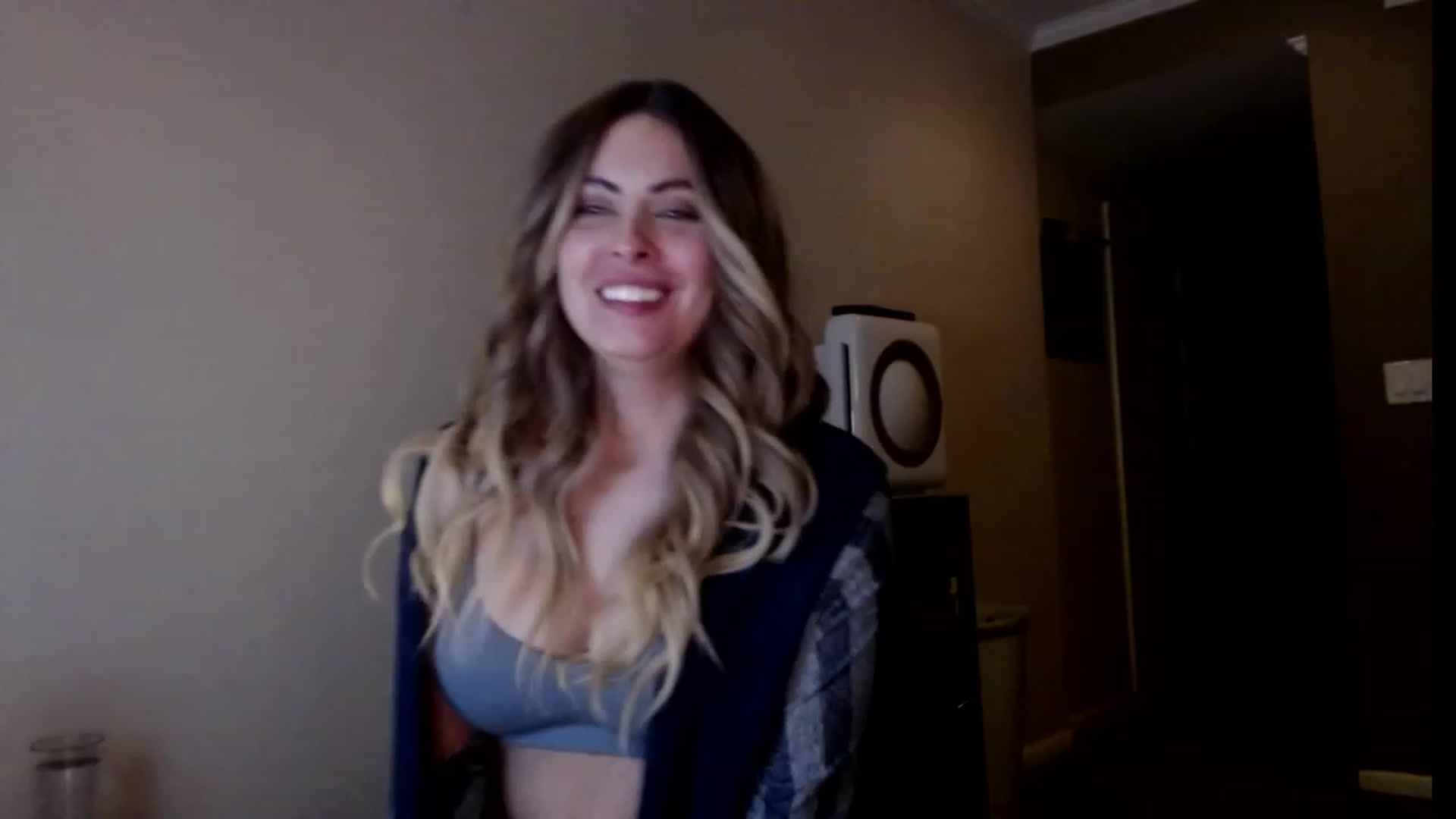 Gallery image thumbnail from VIX_SPY's myfreecams stream on, 10/17/2023, 05:07 image 19 of 20