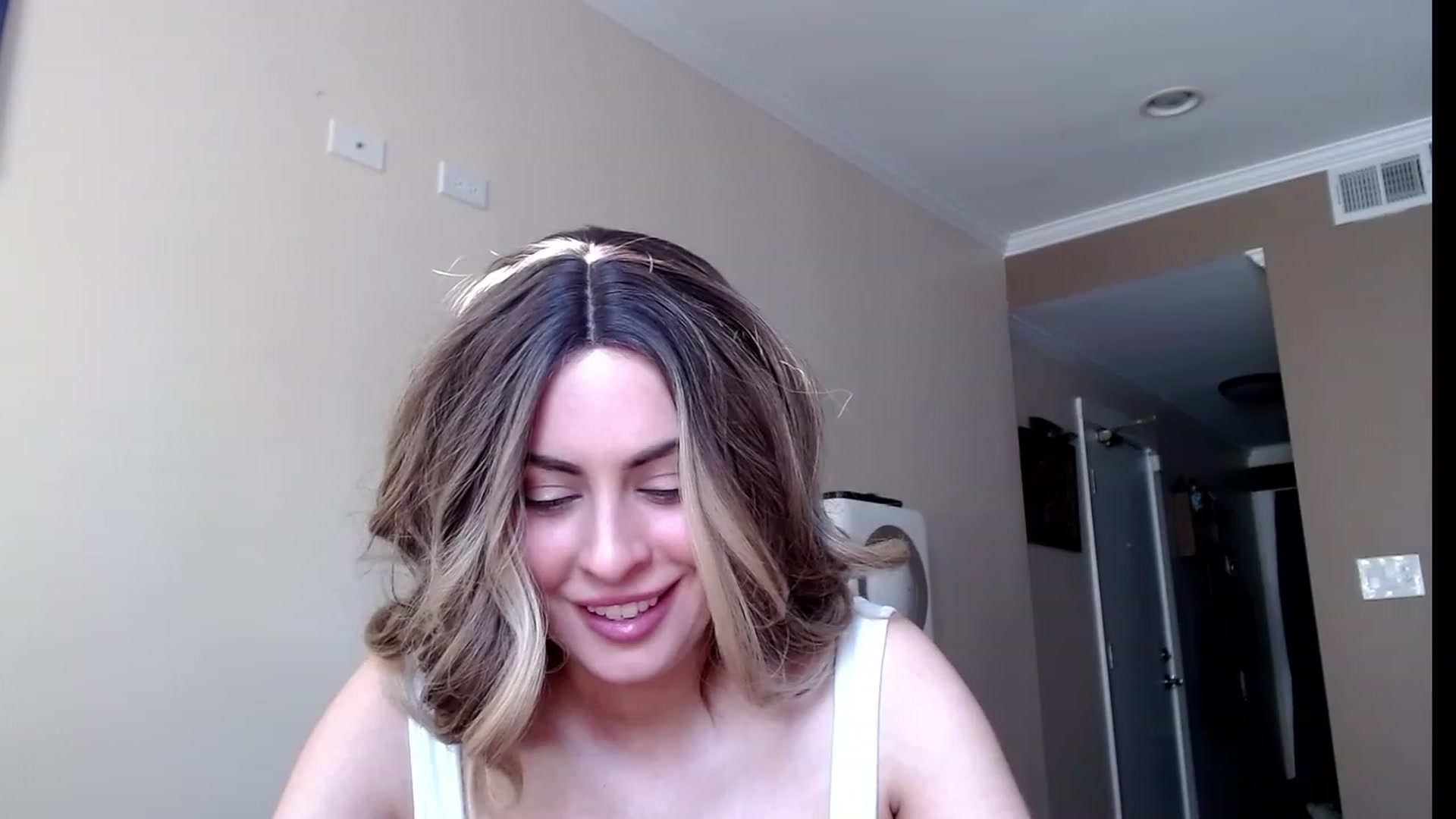 Gallery image thumbnail from VIX_SPY's myfreecams stream on, 10/24/2023, 19:07 image 20 of 20