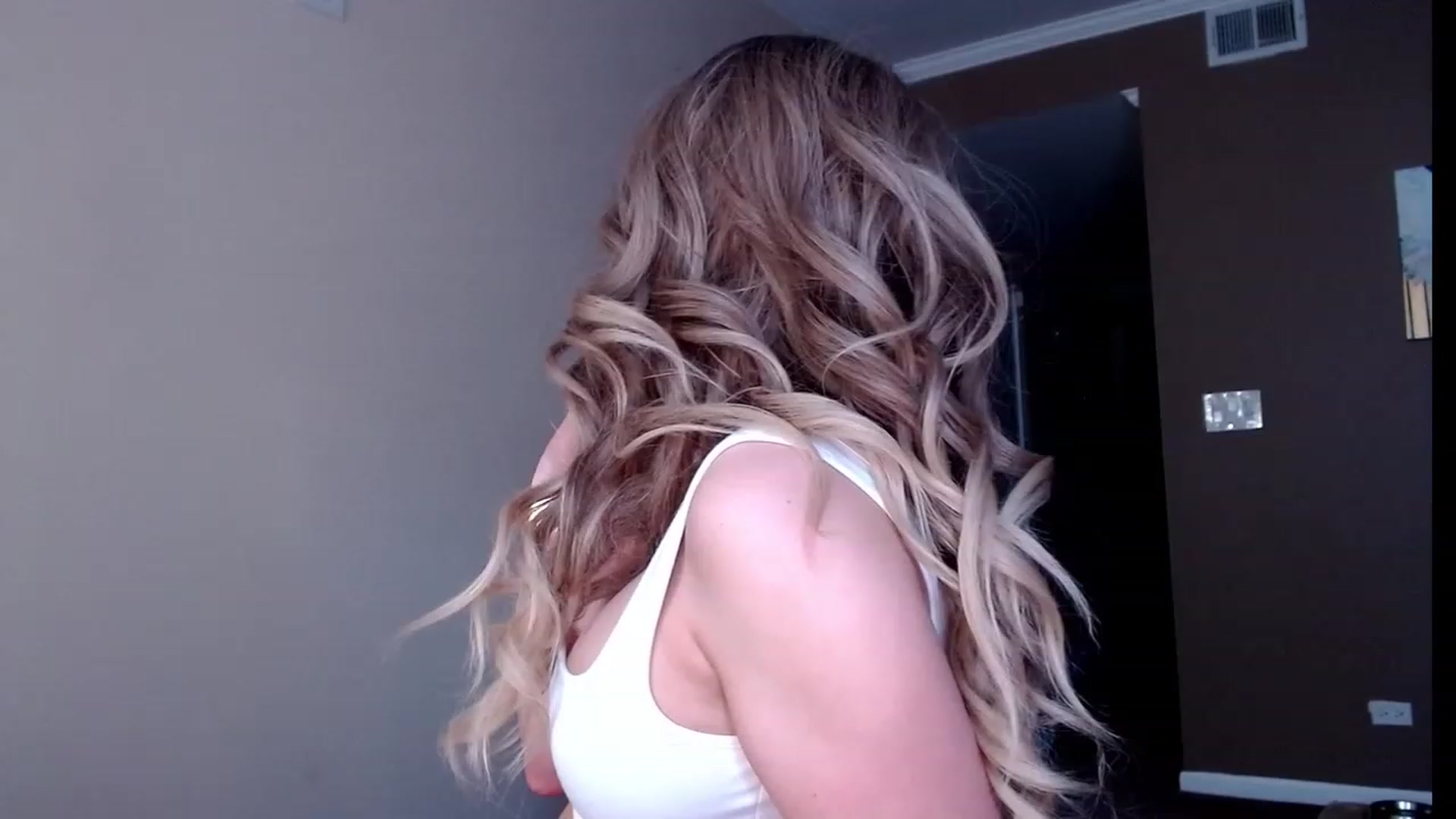 Gallery image thumbnail from VIX_SPY's myfreecams stream on, 10/24/2023, 19:07 image 11 of 20