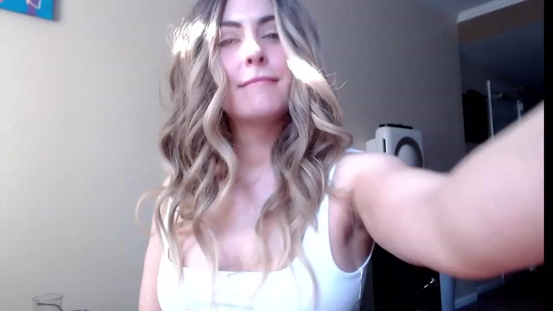Gallery image thumbnail from VIX_SPY's myfreecams stream on, 10/24/2023, 19:07 image 18 of 20