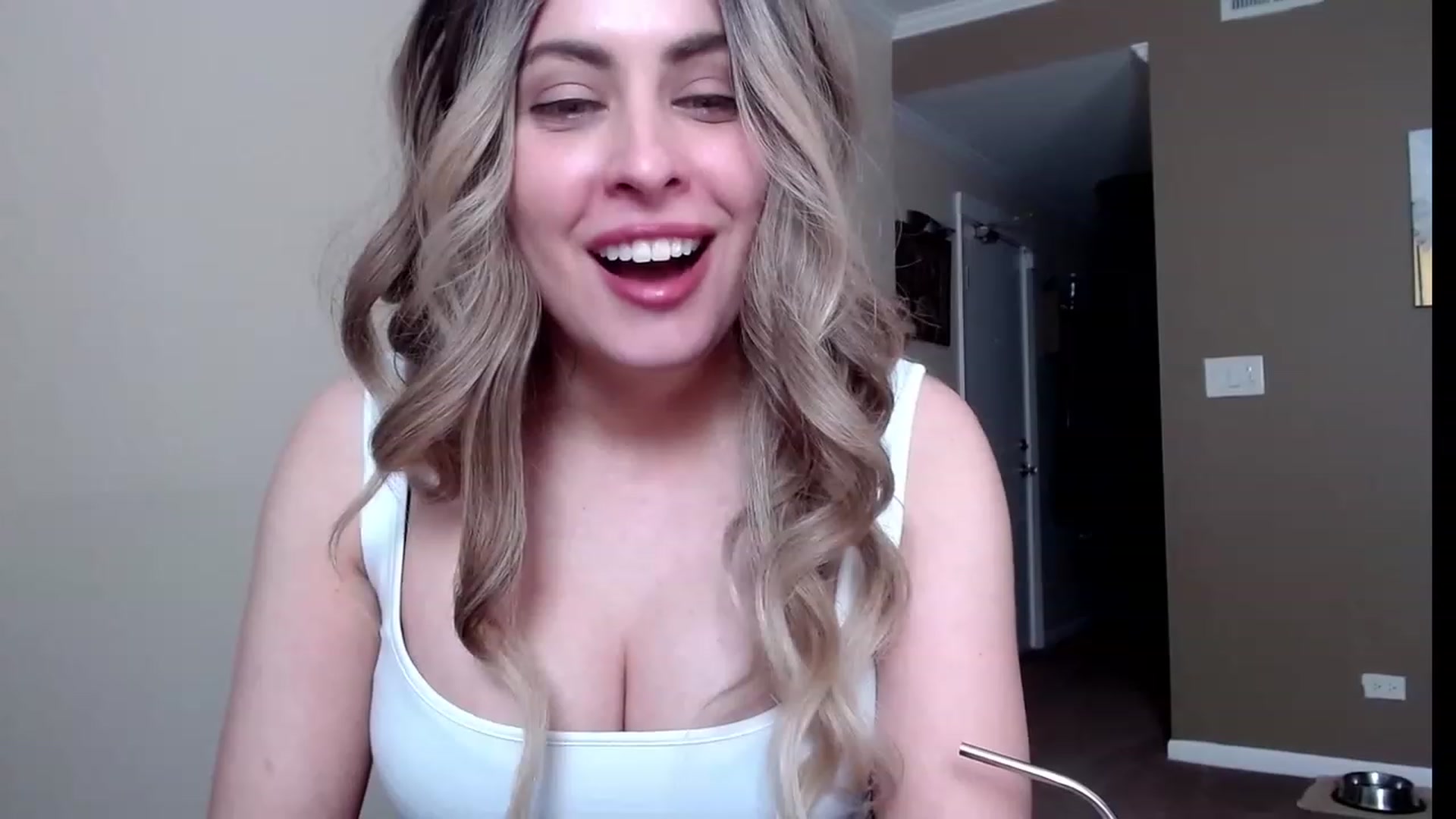 Gallery image thumbnail from VIX_SPY's myfreecams stream on, 11/02/2023, 20:01 image 10 of 20