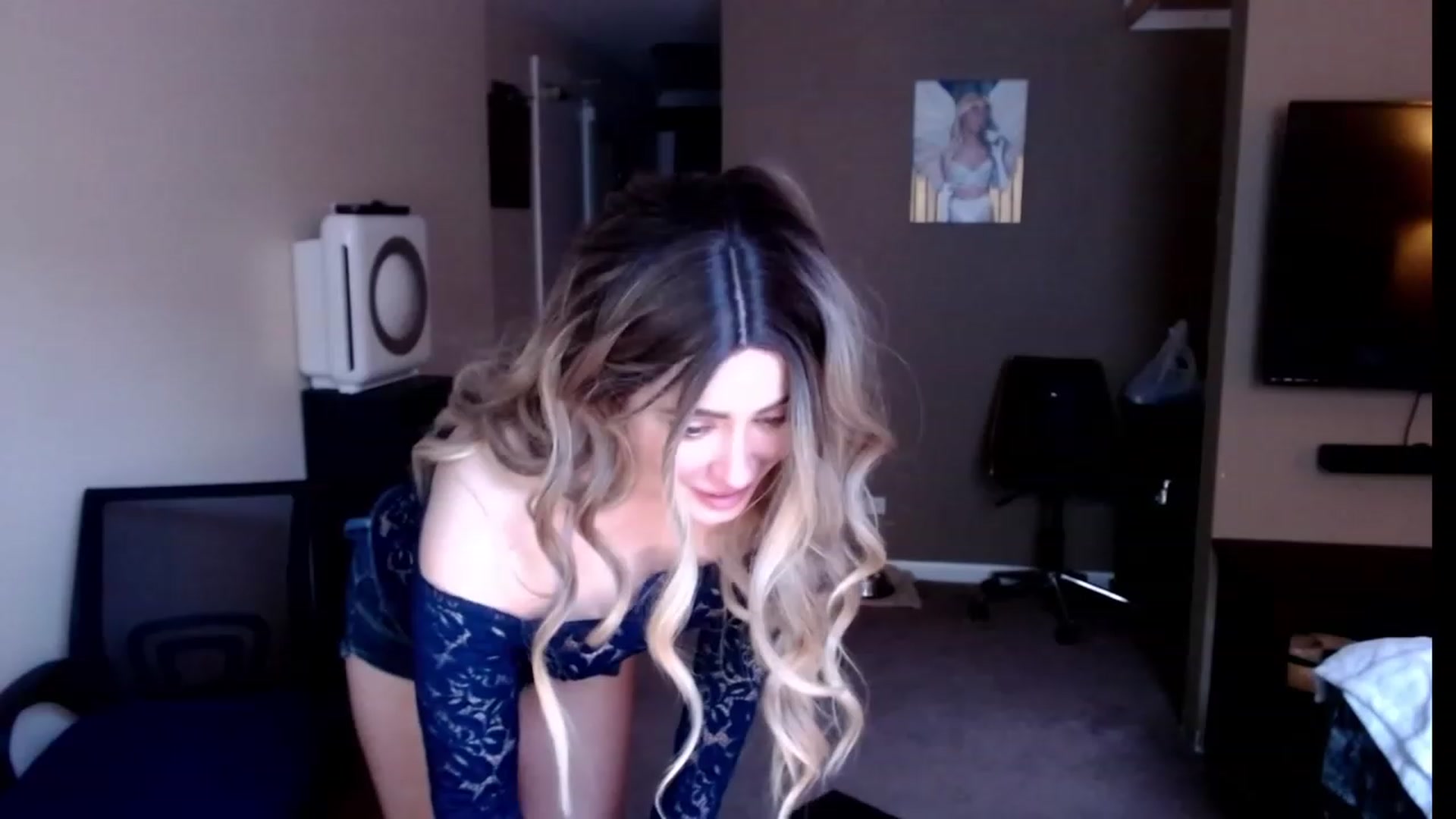Gallery image thumbnail from VIX_SPY's myfreecams stream on, 11/09/2023, 21:44 image 4 of 20