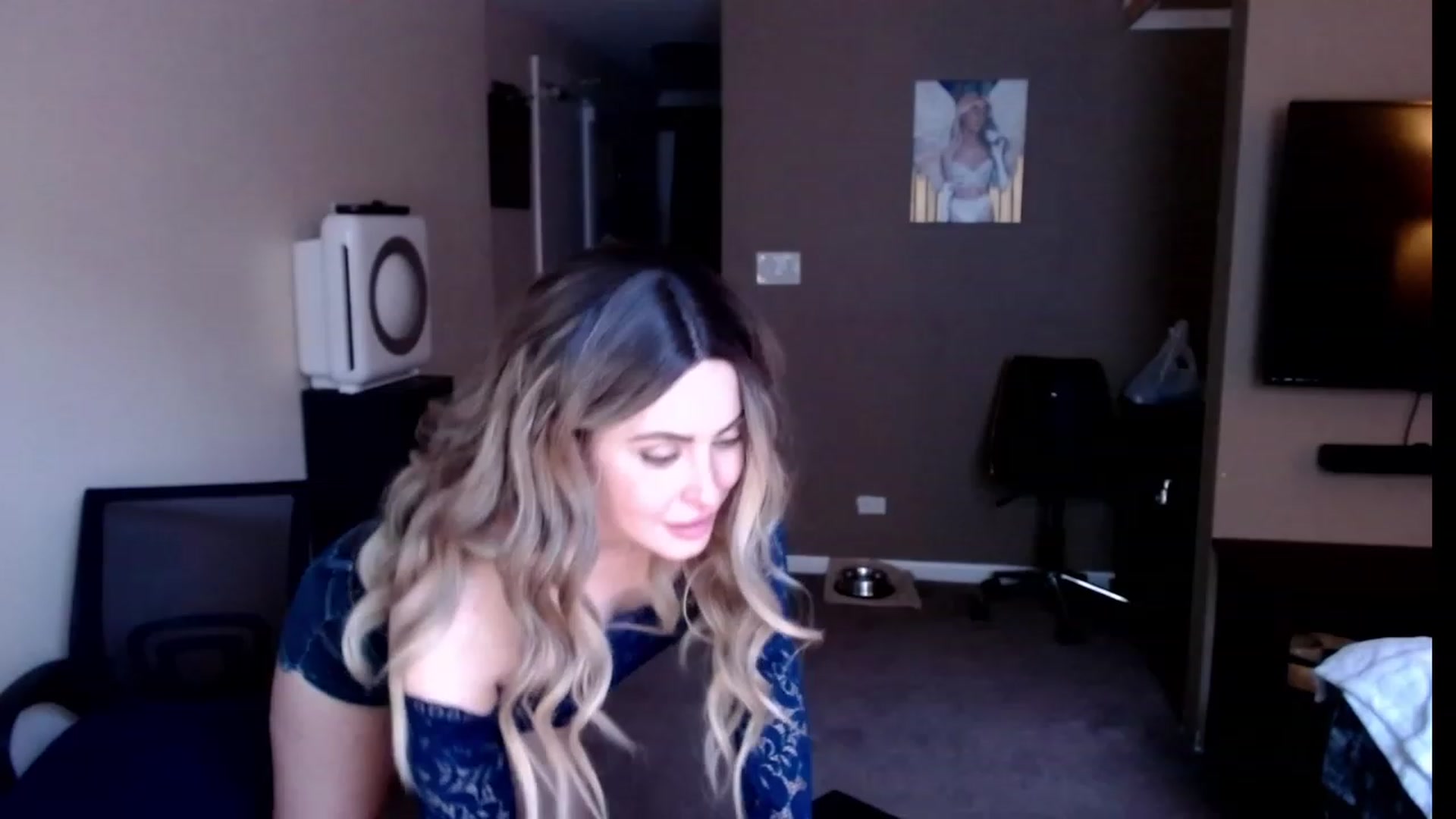 Gallery image thumbnail from VIX_SPY's myfreecams stream on, 11/09/2023, 21:44 image 9 of 20