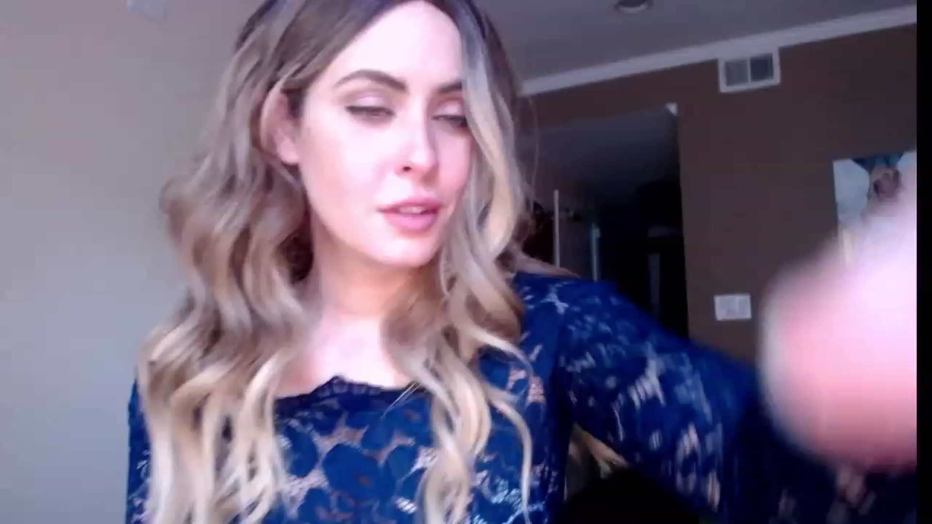 Gallery image thumbnail from VIX_SPY's myfreecams stream on, 11/09/2023, 21:44 image 14 of 20