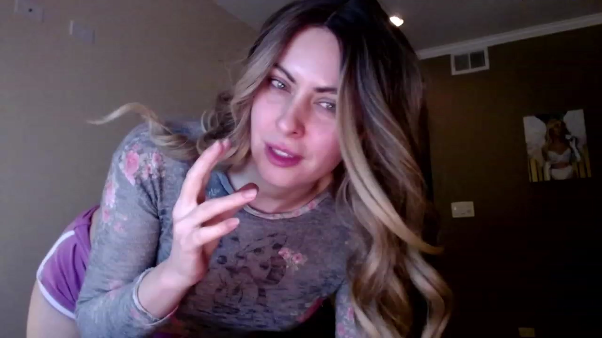 Gallery image thumbnail from VIX_SPY's myfreecams stream on, 11/12/2023, 06:04 image 4 of 20
