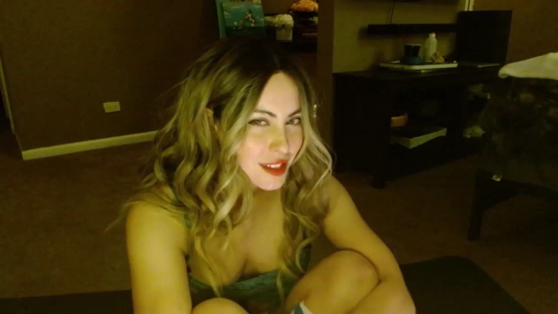 Gallery image thumbnail from VIX_SPY's myfreecams stream on, 11/27/2023, 05:58 image 9 of 20