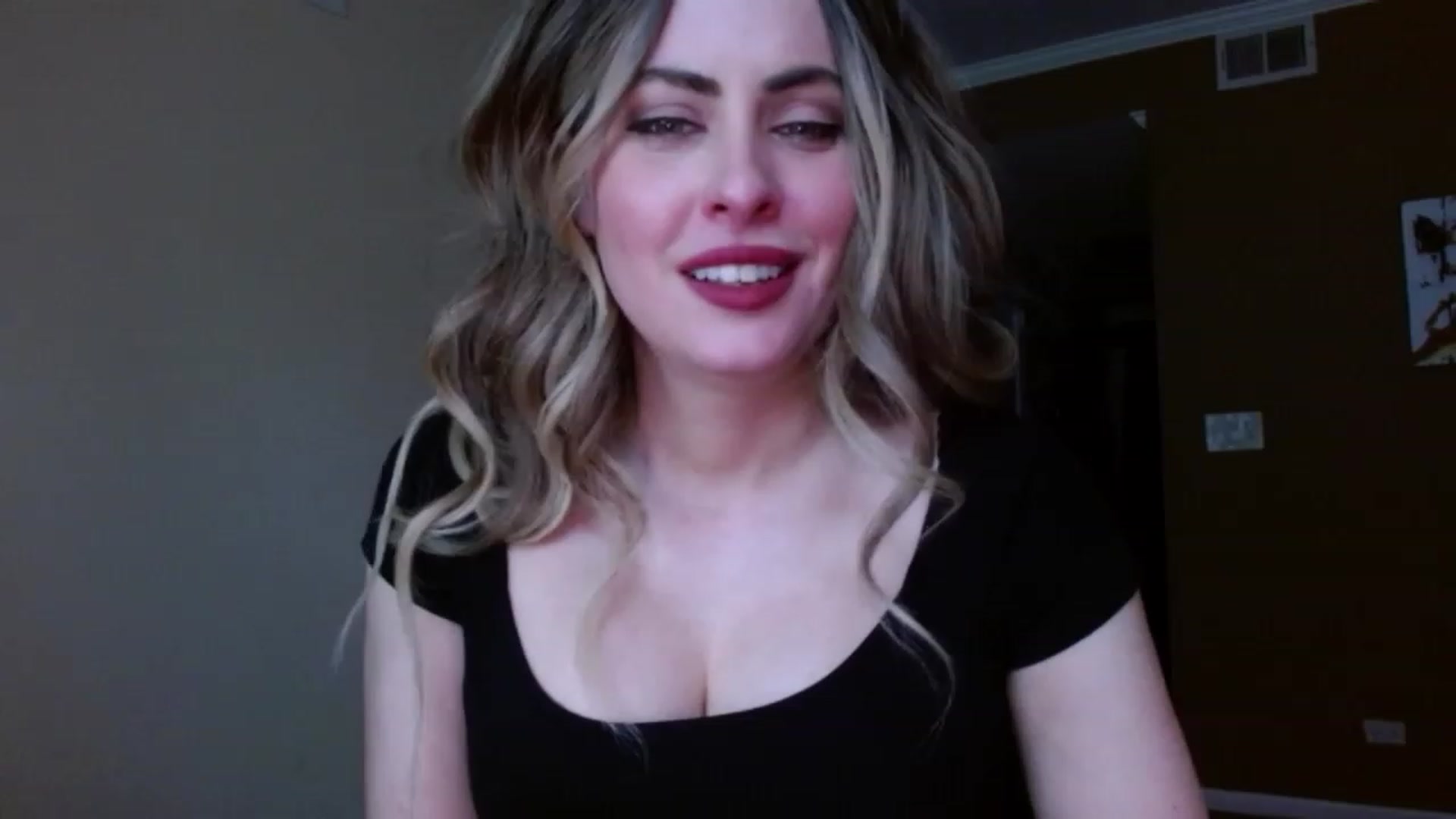 Gallery image thumbnail from VIX_SPY's myfreecams stream on, 11/27/2023, 22:08 image 13 of 20
