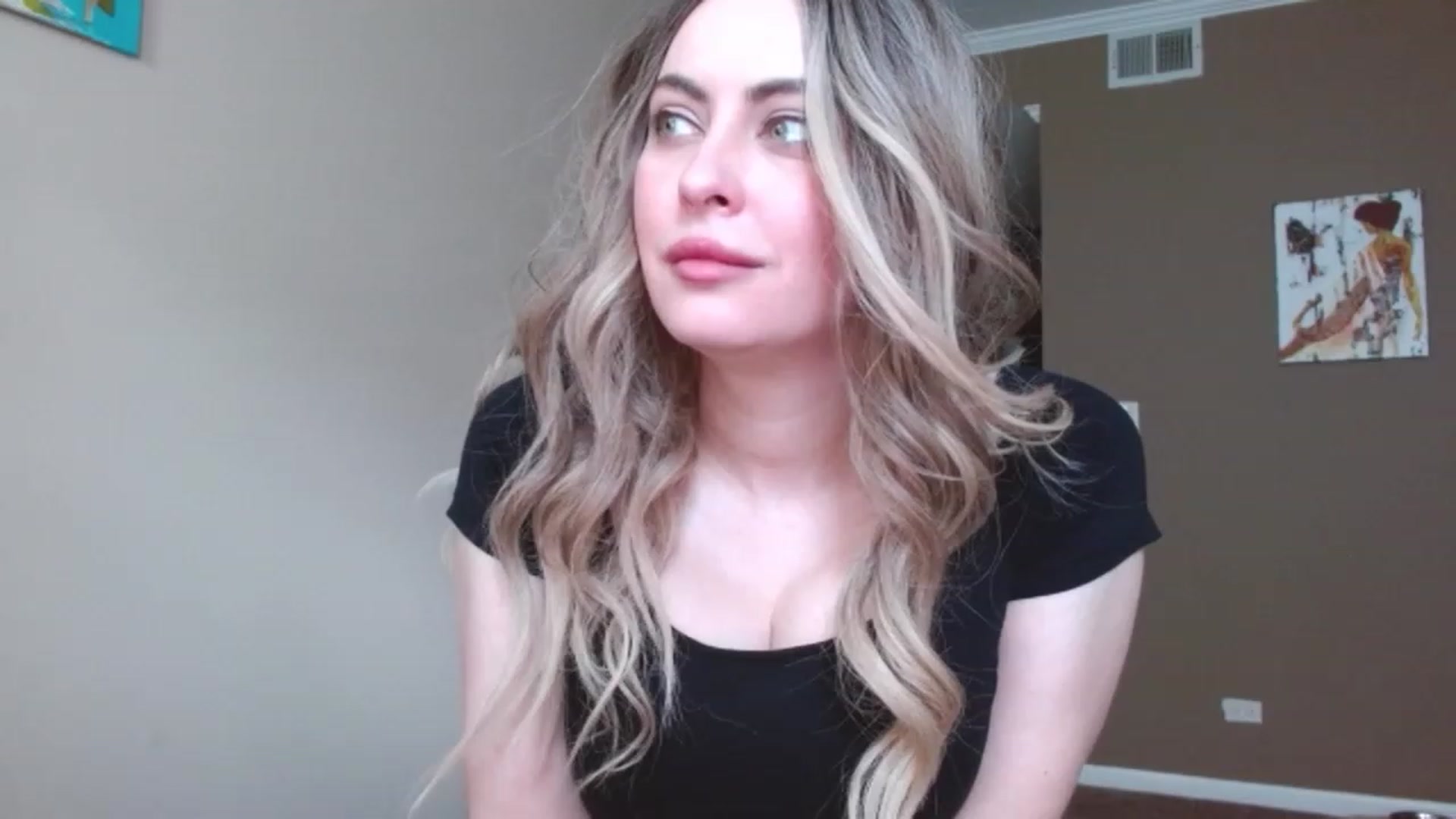 Gallery image thumbnail from VIX_SPY's myfreecams stream on, 11/30/2023, 19:34 image 11 of 20
