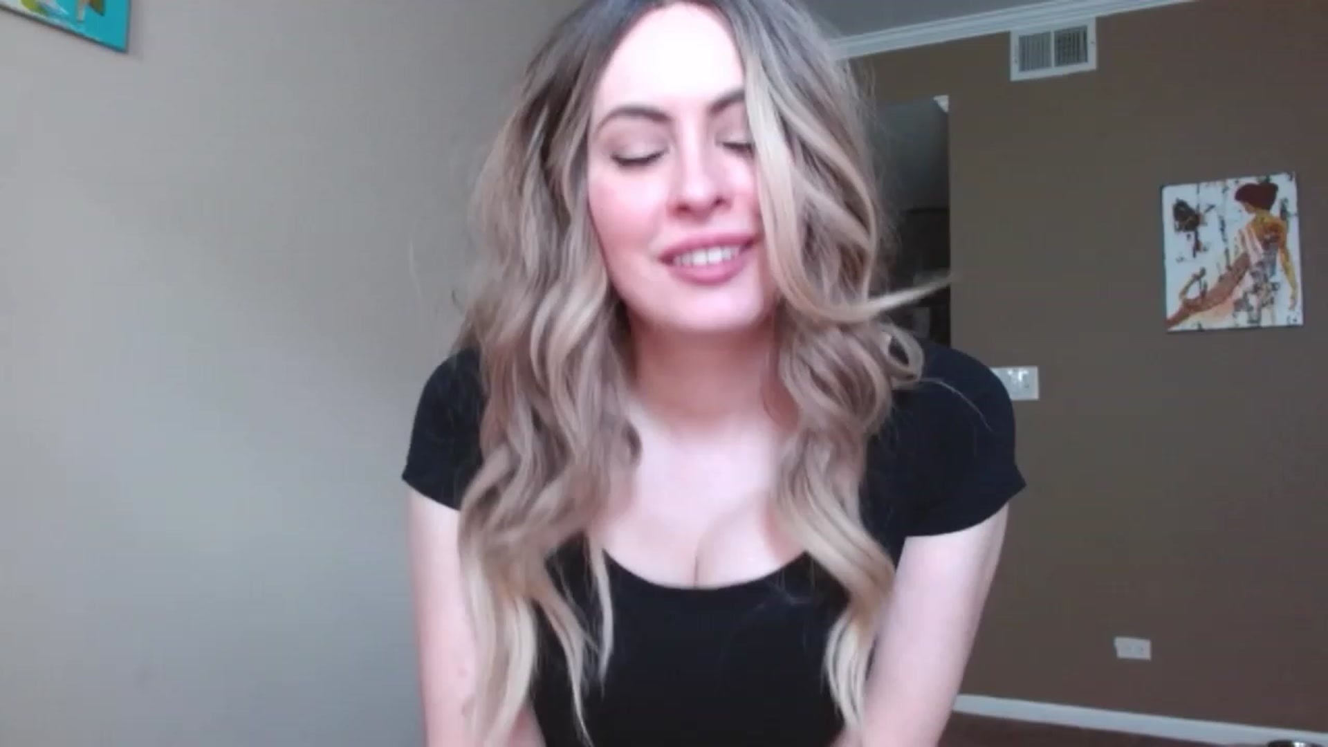 Gallery image thumbnail from VIX_SPY's myfreecams stream on, 11/30/2023, 19:34 image 10 of 20