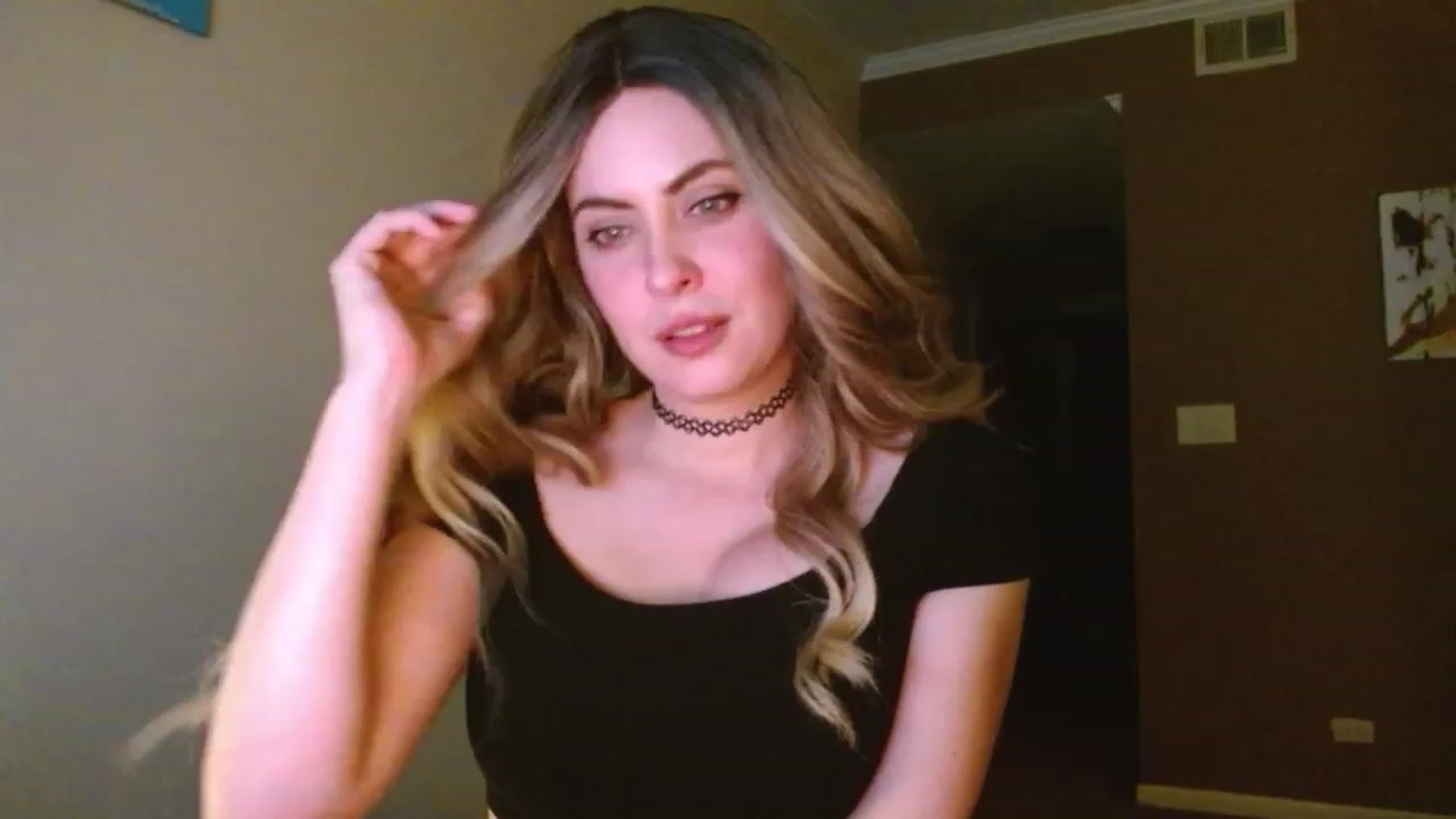 Gallery image thumbnail from VIX_SPY's myfreecams stream on, 12/01/2023, 05:31 image 1 of 20
