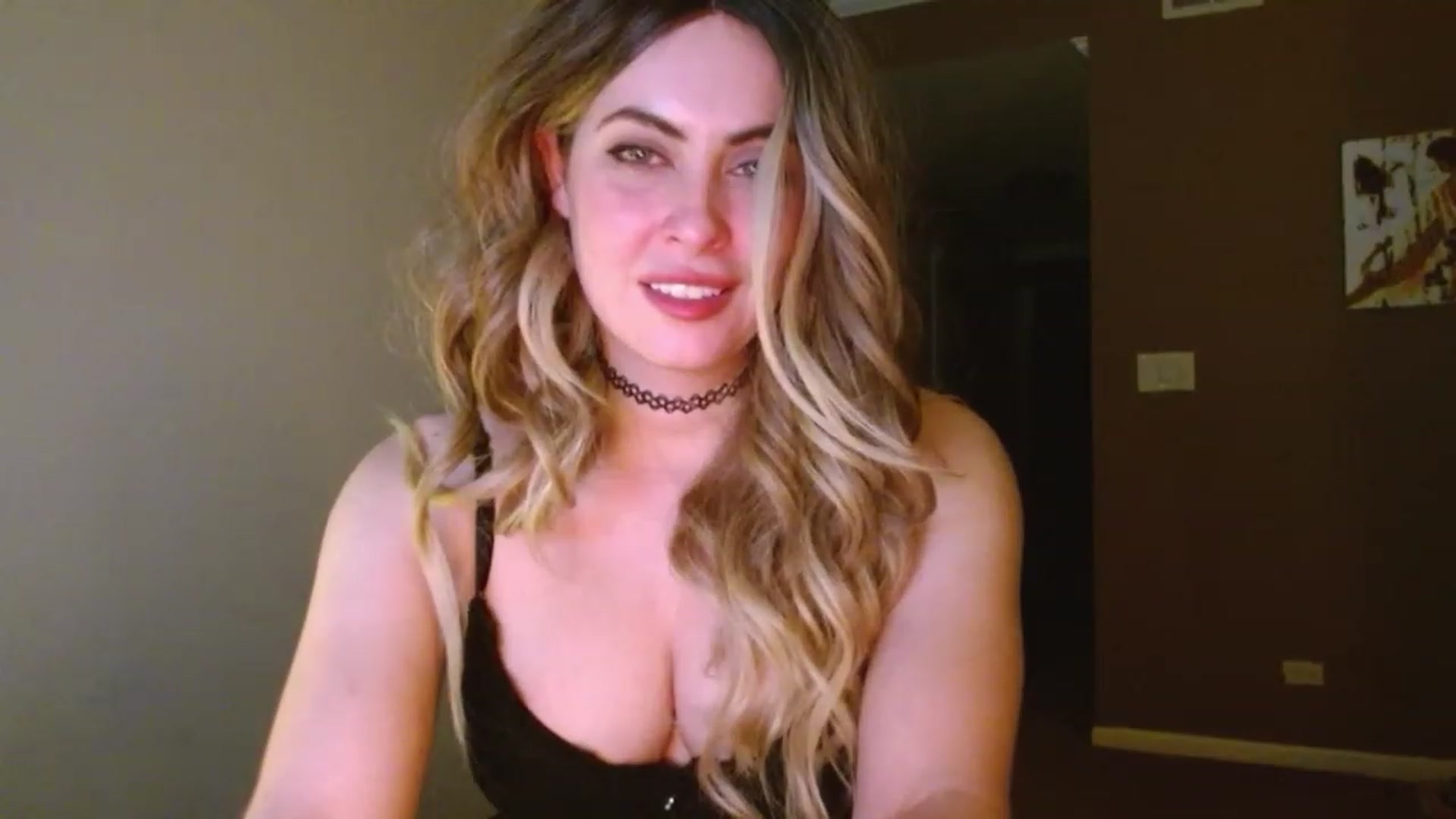 Gallery image thumbnail from VIX_SPY's myfreecams stream on, 12/01/2023, 05:31 image 20 of 20