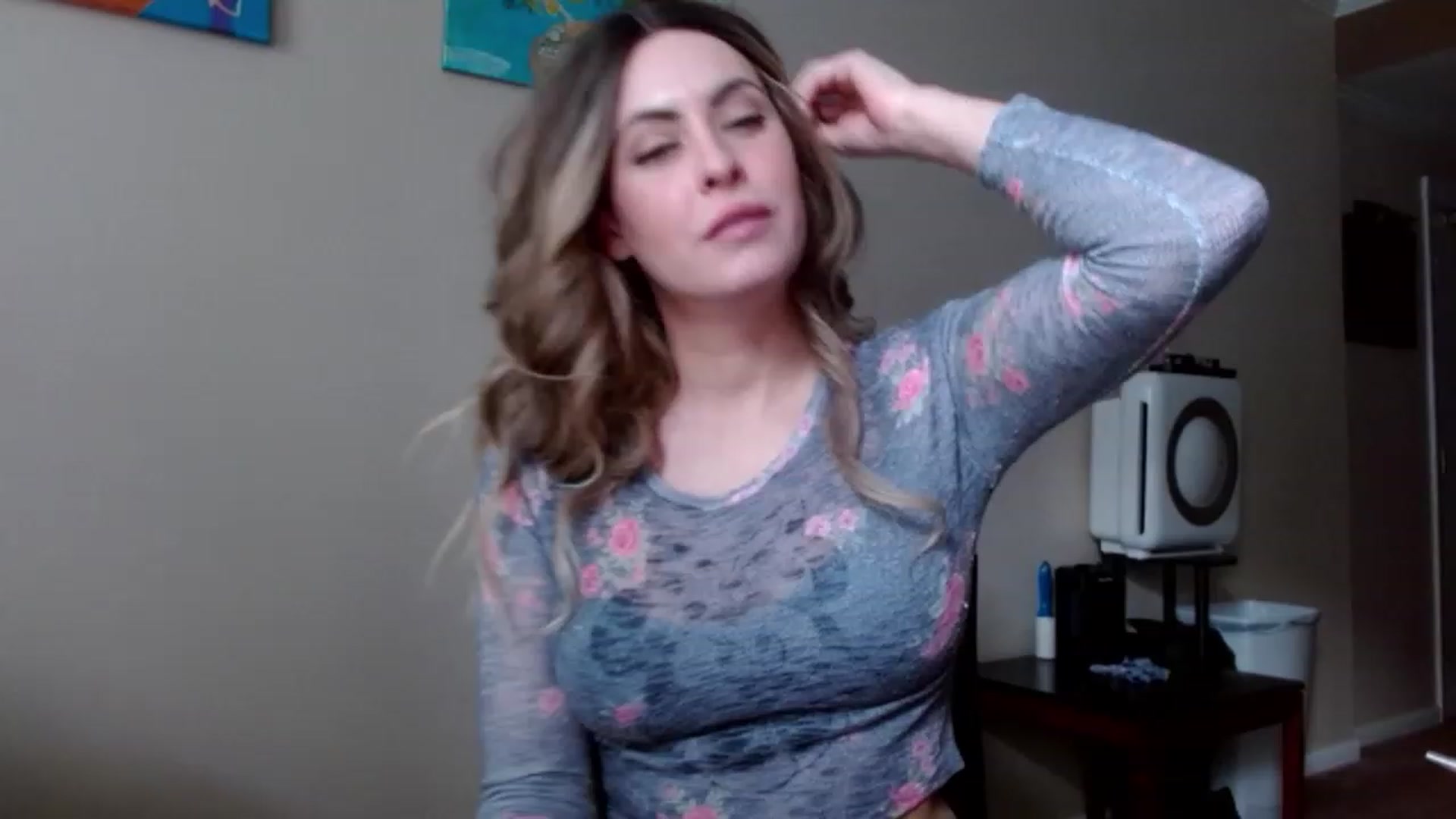 Gallery image thumbnail from VIX_SPY's myfreecams stream on, 12/08/2023, 19:25 image 6 of 20