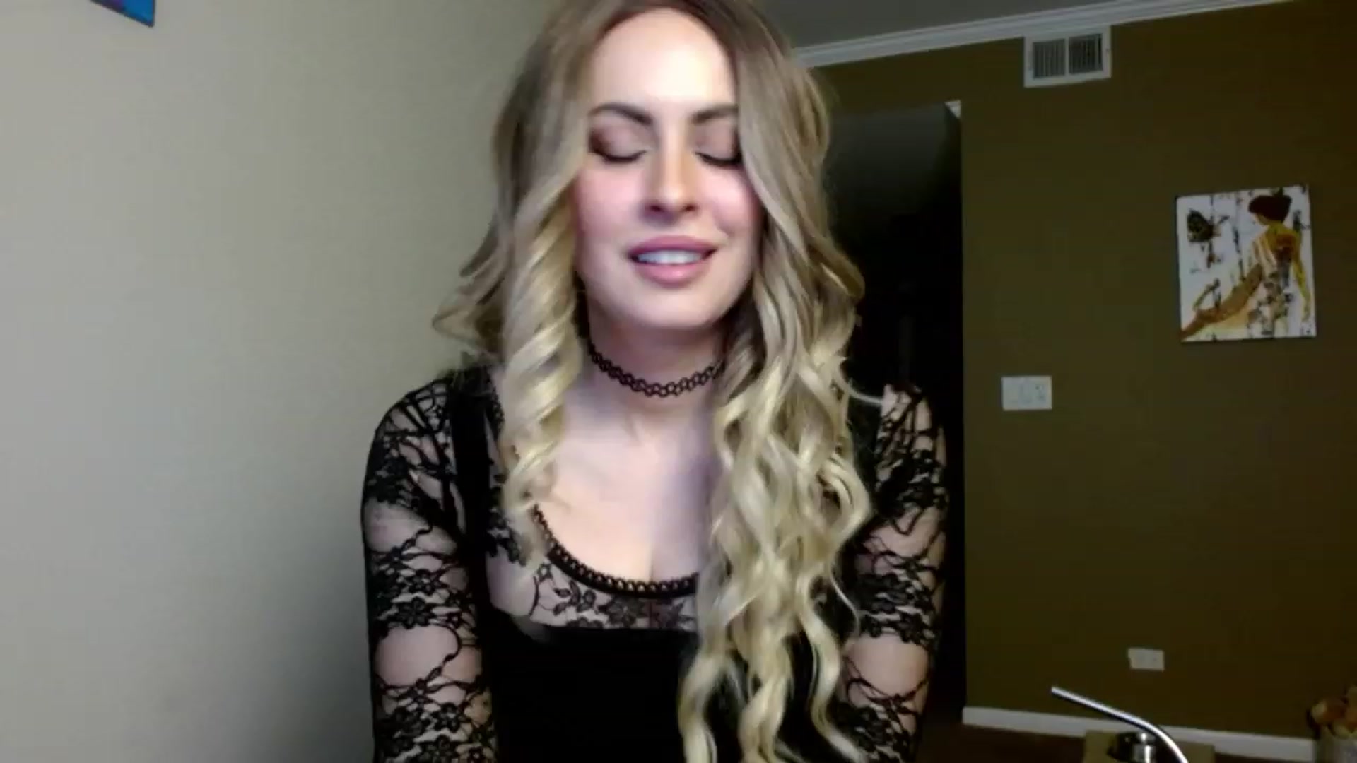 Gallery image thumbnail from VIX_SPY's myfreecams stream on, 12/29/2023, 21:15 image 1 of 20