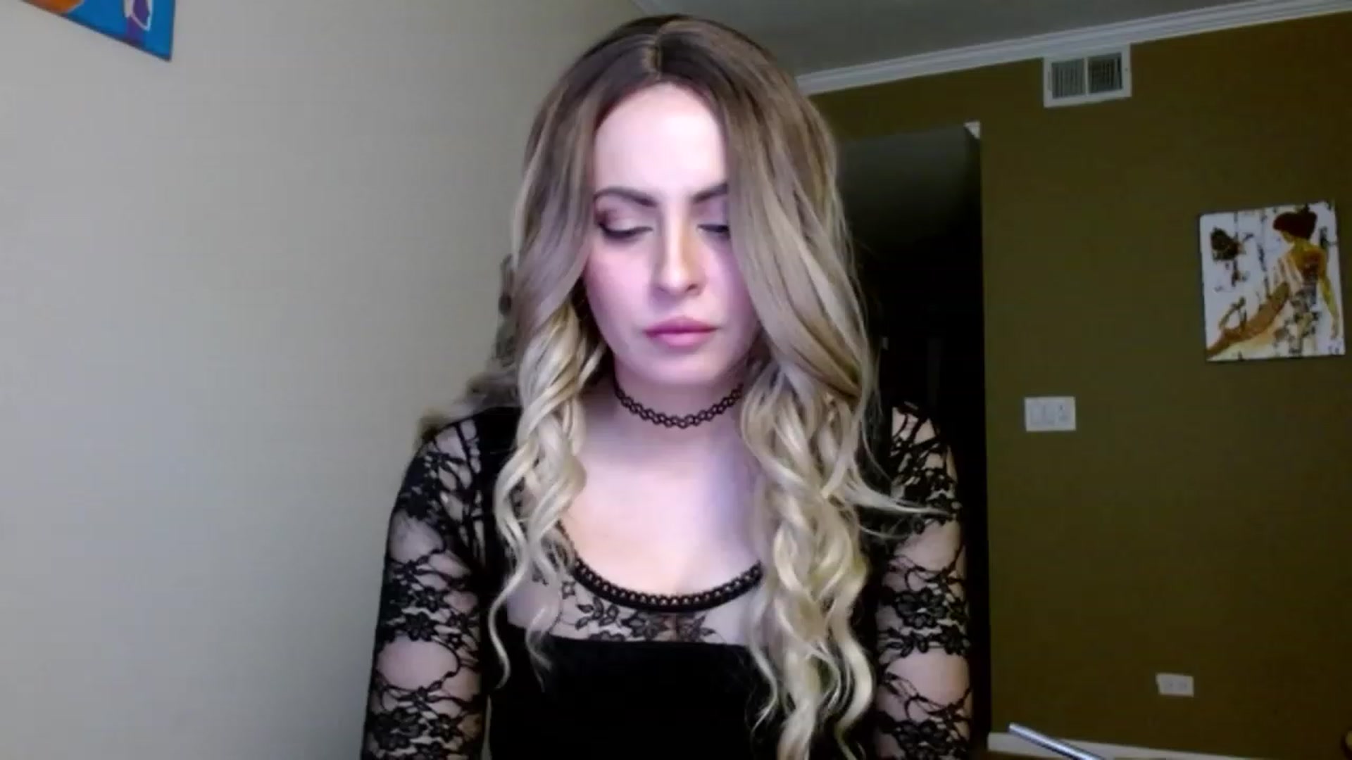 Gallery image thumbnail from VIX_SPY's myfreecams stream on, 12/29/2023, 21:15 image 18 of 20