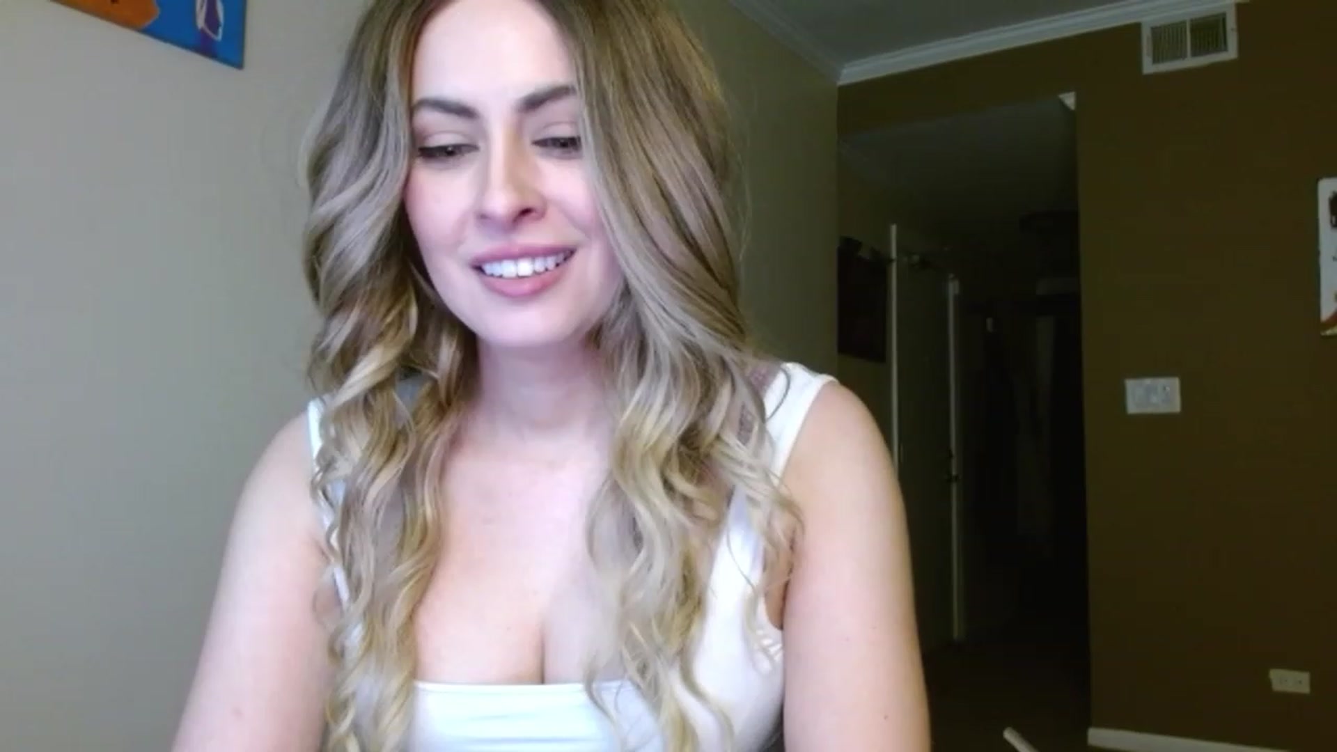 Gallery image thumbnail from VIX_SPY's myfreecams stream on, 01/09/2024, 21:26 image 7 of 20