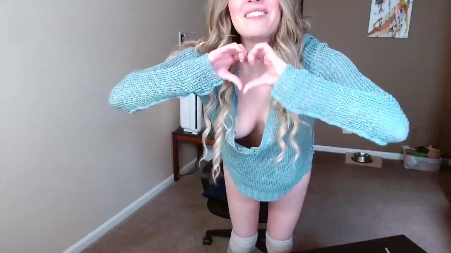 Gallery image thumbnail from VIX_SPY's myfreecams stream on, 01/17/2024, 20:01 image 16 of 20