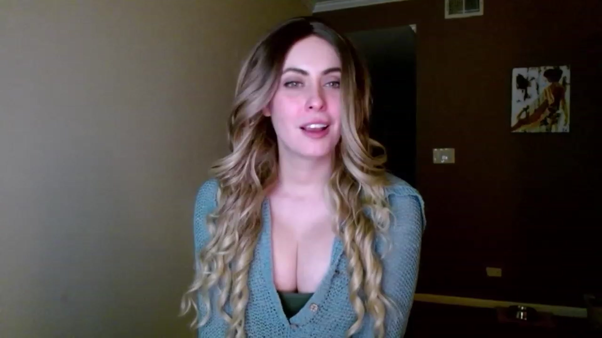 Gallery image thumbnail from VIX_SPY's myfreecams stream on, 01/18/2024, 04:08 image 2 of 20