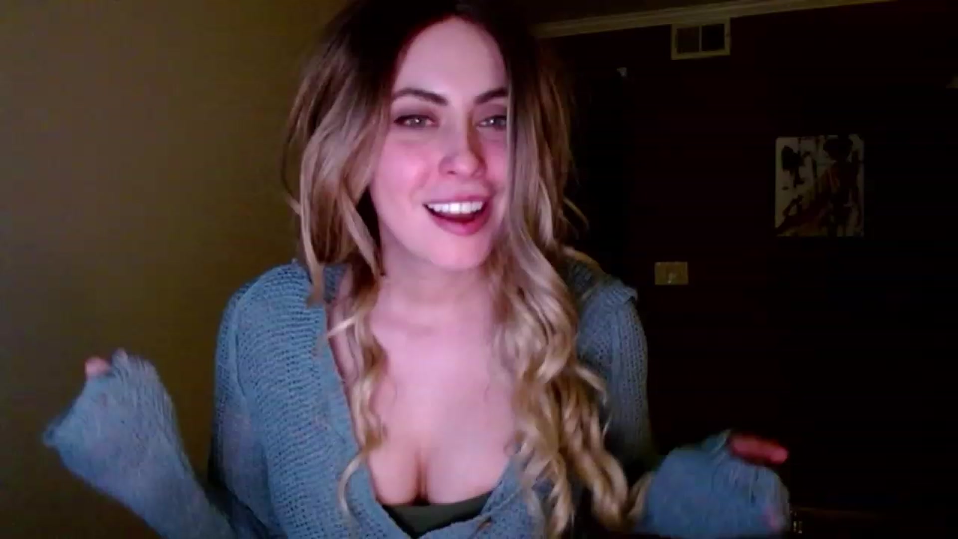 Gallery image thumbnail from VIX_SPY's myfreecams stream on, 01/18/2024, 04:08 image 18 of 20