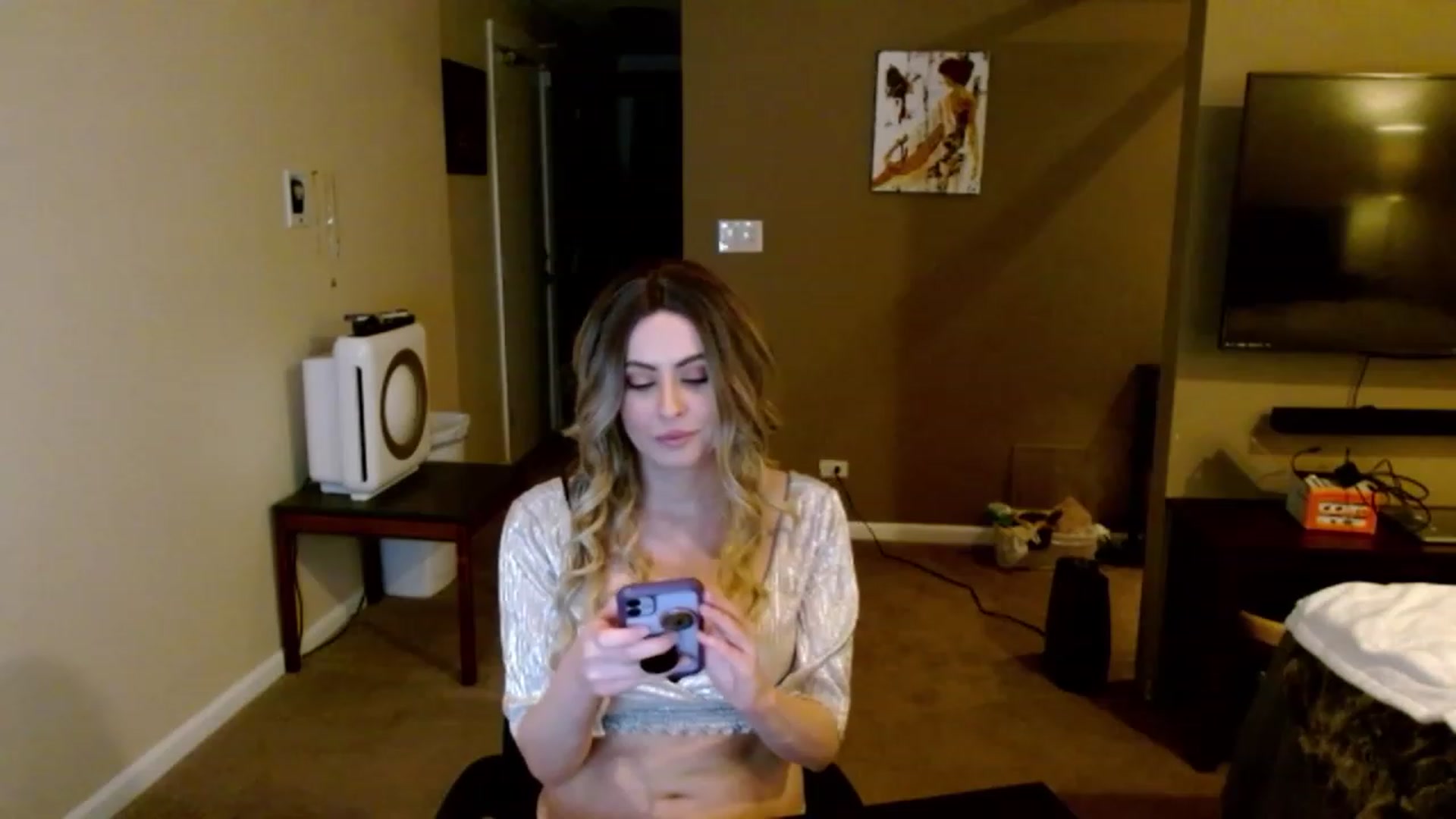 Gallery image thumbnail from VIX_SPY's myfreecams stream on, 01/25/2024, 24:01 image 12 of 20