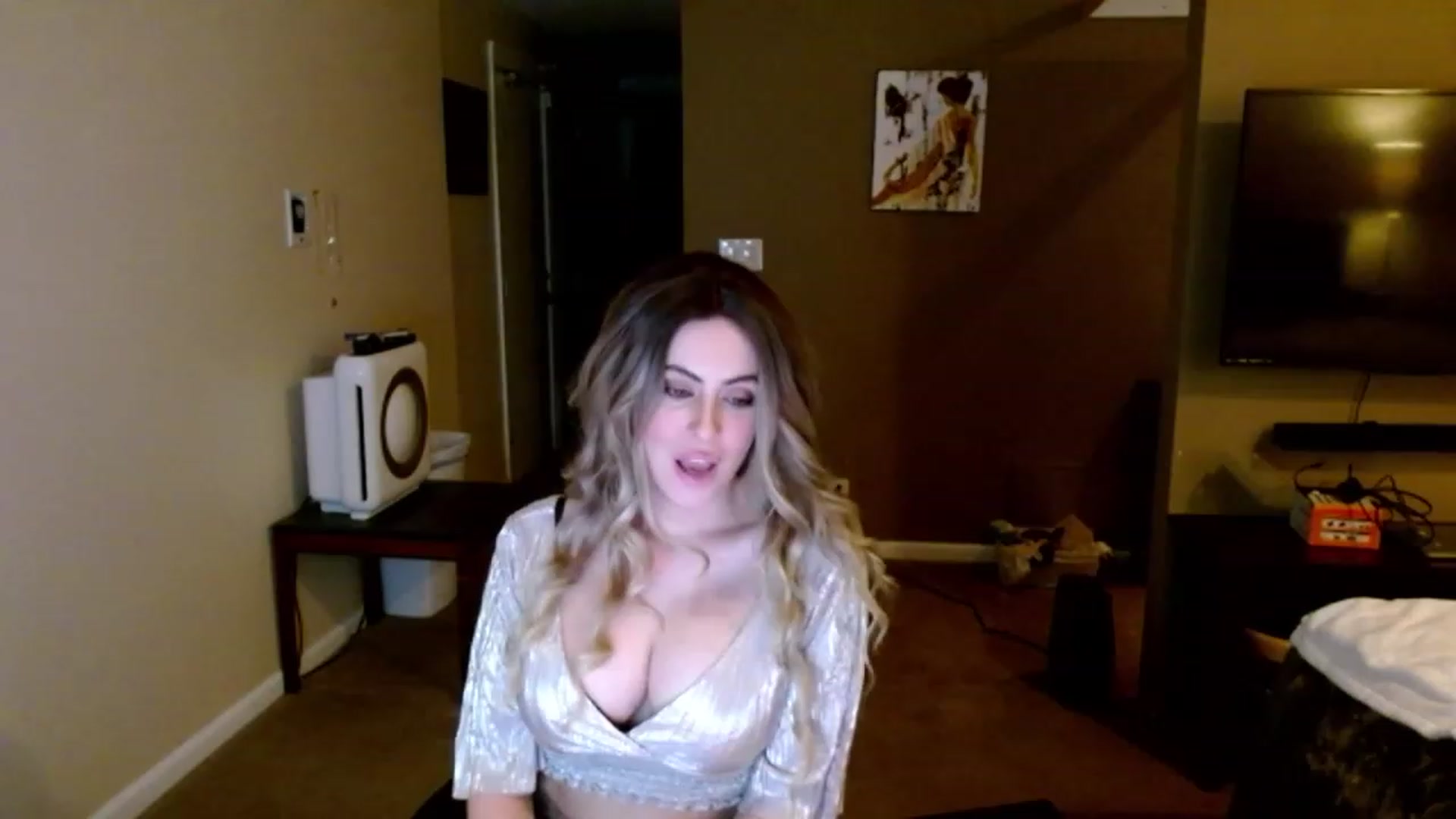 Gallery image thumbnail from VIX_SPY's myfreecams stream on, 01/25/2024, 24:01 image 1 of 20