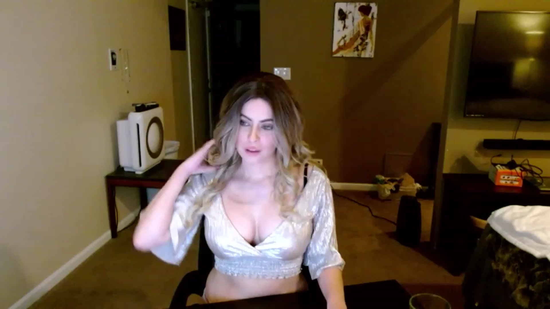 Gallery image thumbnail from VIX_SPY's myfreecams stream on, 01/25/2024, 01:07 image 1 of 20