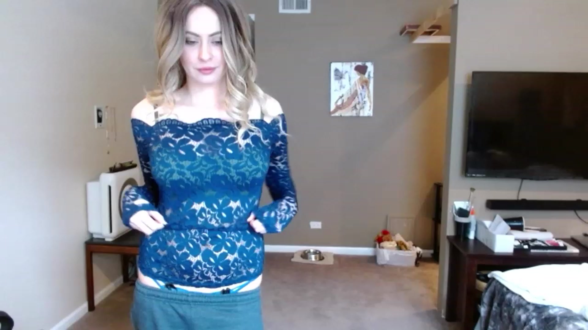 Gallery image thumbnail from VIX_SPY's myfreecams stream on, 02/16/2024, 19:28 image 15 of 20