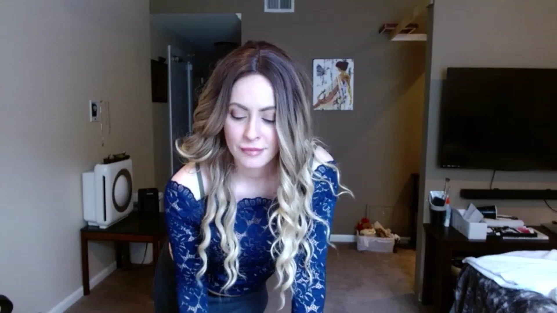 Gallery image thumbnail from VIX_SPY's myfreecams stream on, 02/16/2024, 19:28 image 12 of 20