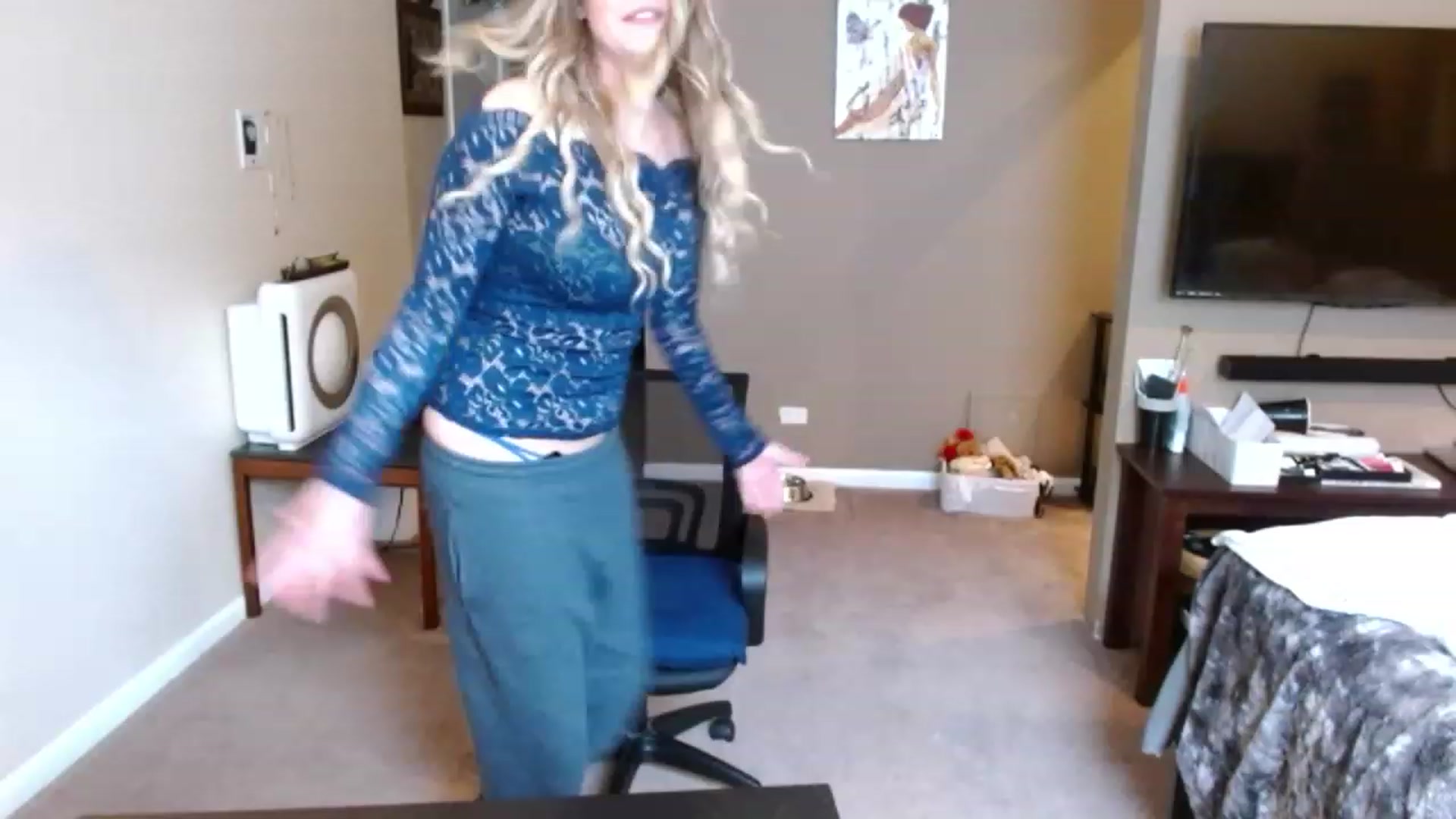 Gallery image thumbnail from VIX_SPY's myfreecams stream on, 02/16/2024, 19:28 image 8 of 20