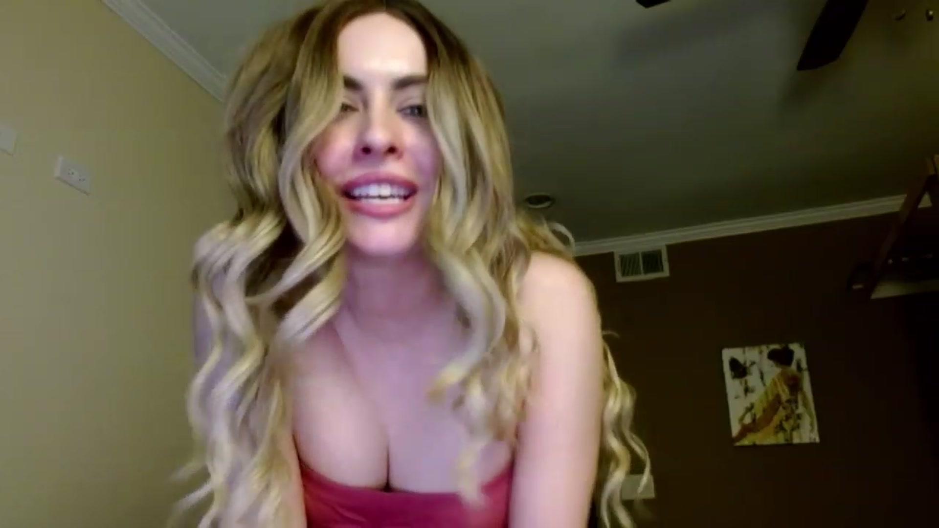 Gallery image thumbnail from VIX_SPY's myfreecams stream on, 02/21/2024, 03:13 image 5 of 20