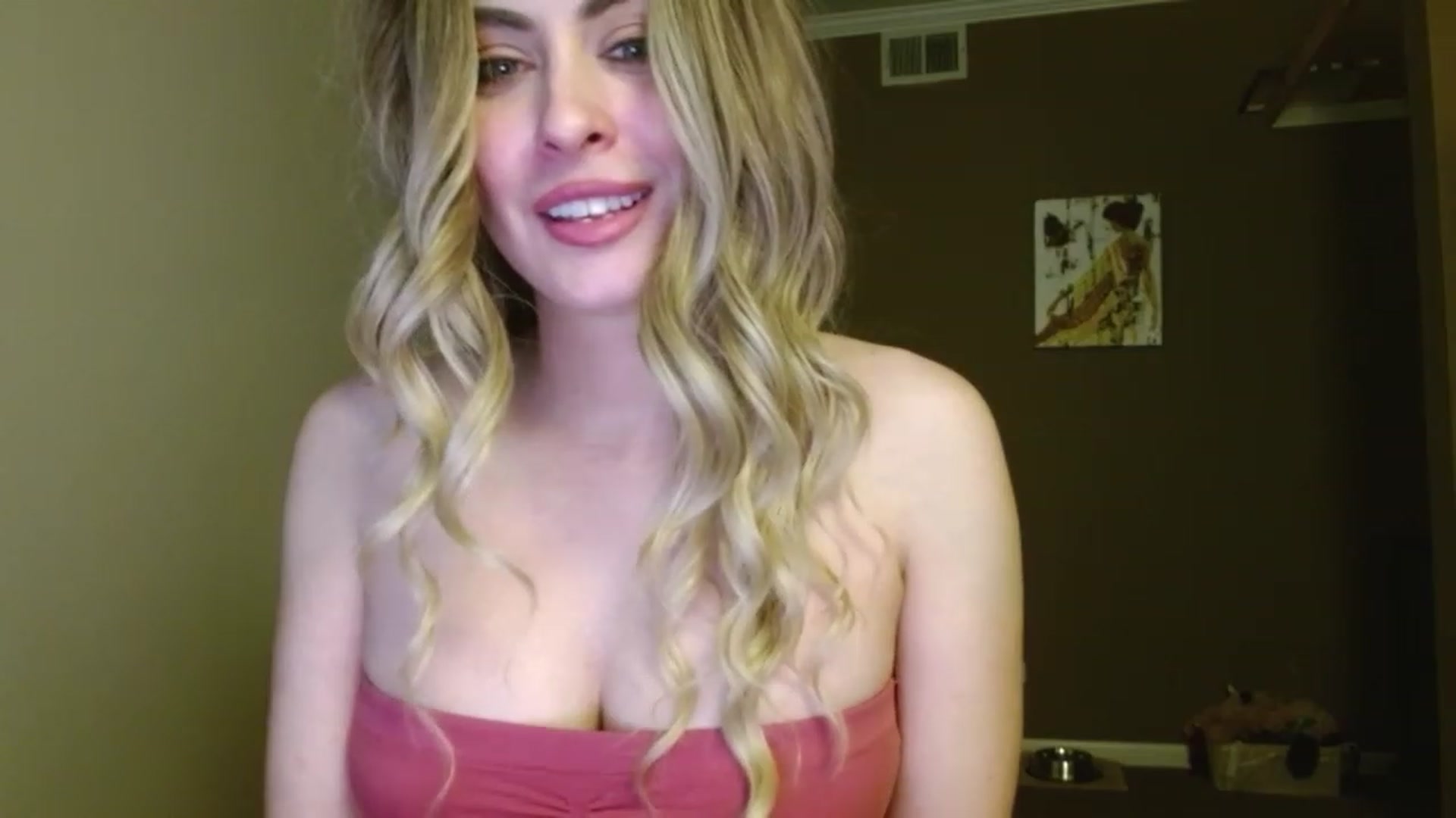 Gallery image thumbnail from VIX_SPY's myfreecams stream on, 02/21/2024, 03:13 image 17 of 20