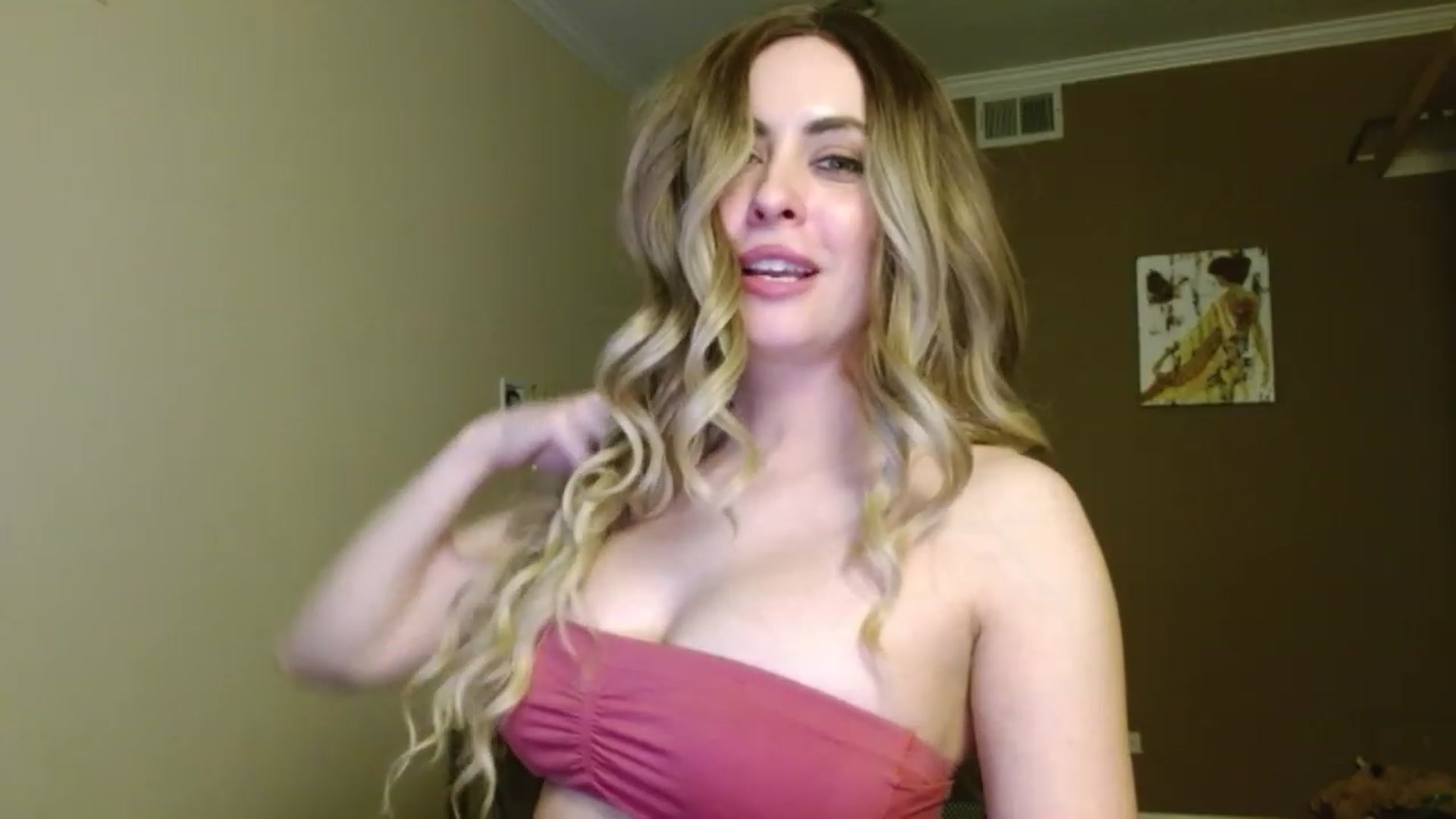 Gallery image thumbnail from VIX_SPY's myfreecams stream on, 02/21/2024, 03:13 image 6 of 20