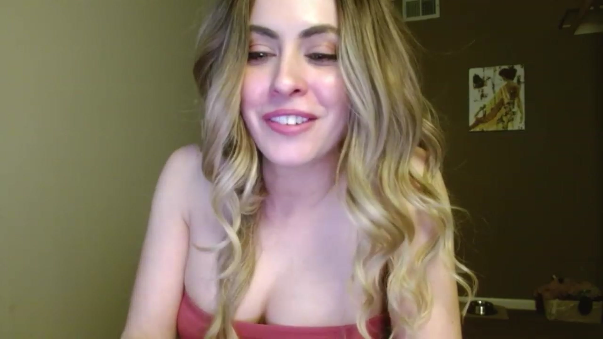 Gallery image thumbnail from VIX_SPY's myfreecams stream on, 02/21/2024, 03:13 image 9 of 20
