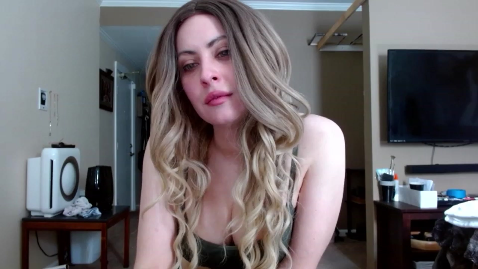 Gallery image thumbnail from VIX_SPY's myfreecams stream on, 02/27/2024, 18:32 image 19 of 20