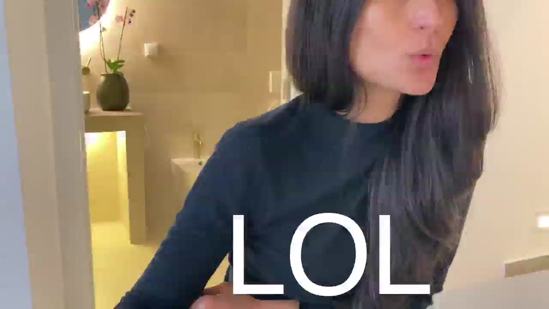 Gallery image thumbnail from V_e_r_o_'s myfreecams stream on, 12/19/2025, 10:48 image 20 of 20