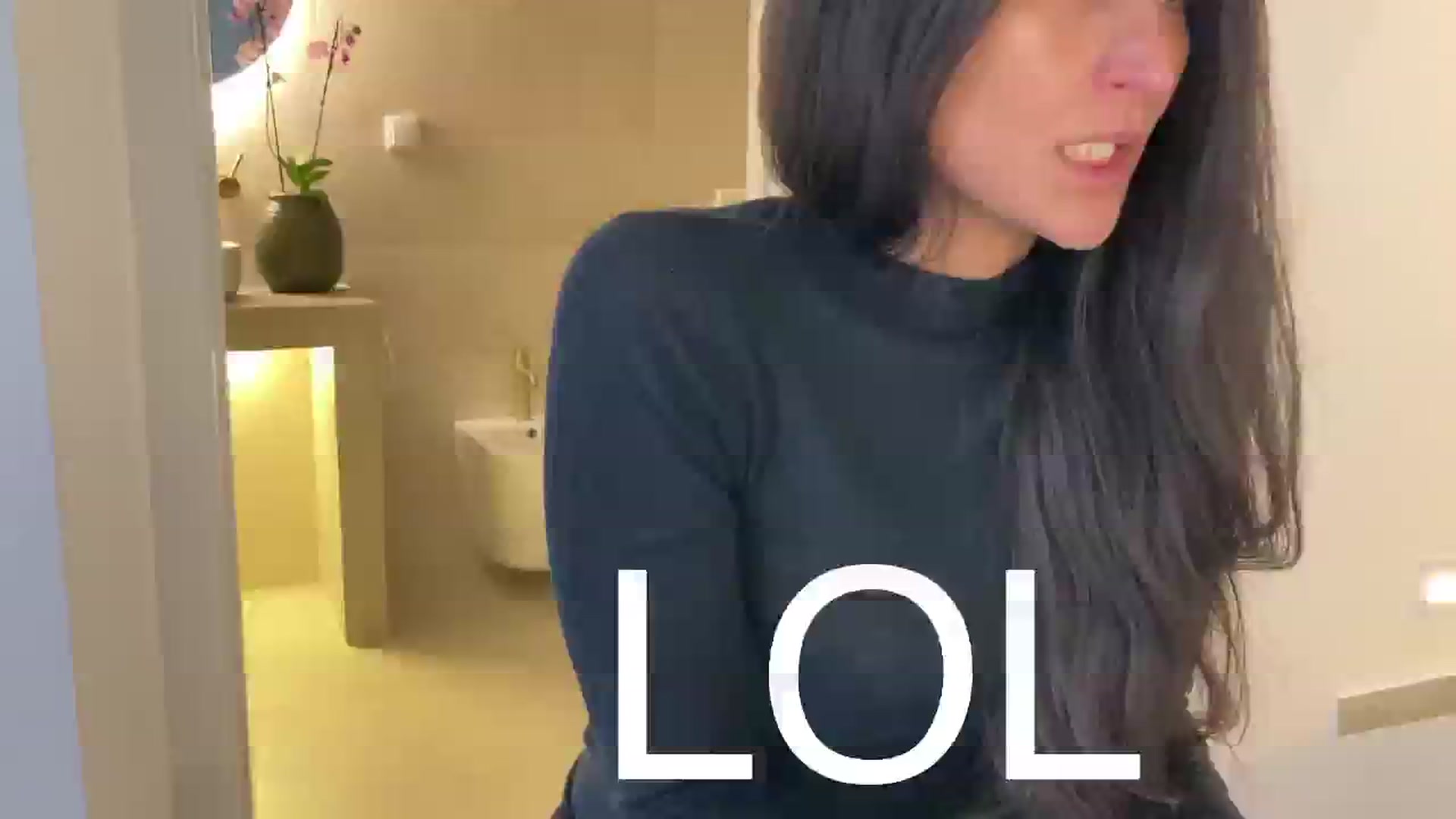 Gallery image thumbnail from V_e_r_o_'s myfreecams stream on, 12/19/2025, 10:48 image 16 of 20