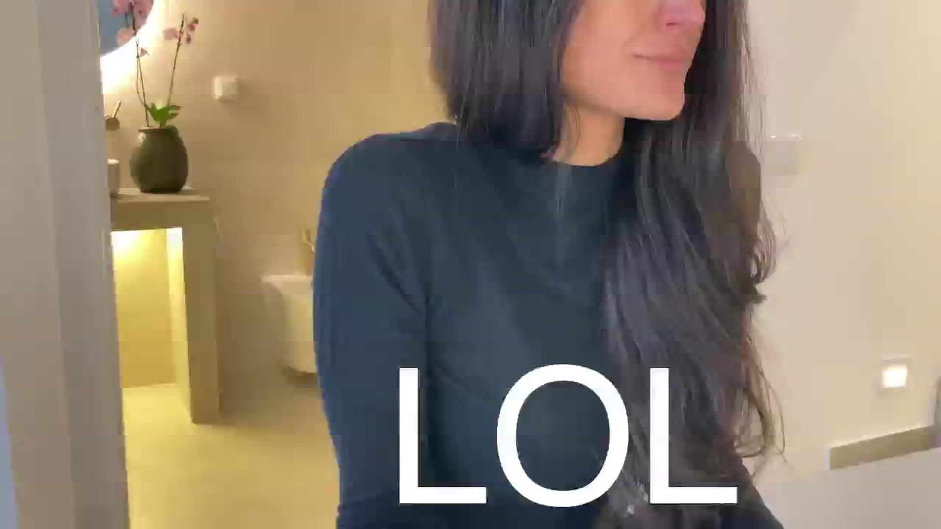 Gallery image thumbnail from V_e_r_o_'s myfreecams stream on, 12/19/2025, 11:00 image 3 of 20