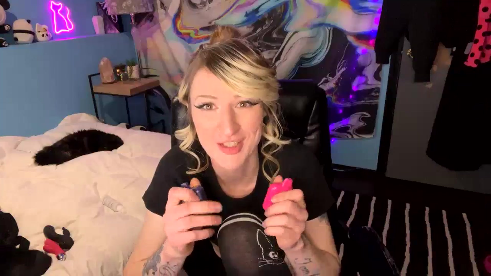 Gallery image thumbnail from V_isforviolet's myfreecams stream on, 01/31/2024, 10:30 image 20 of 20