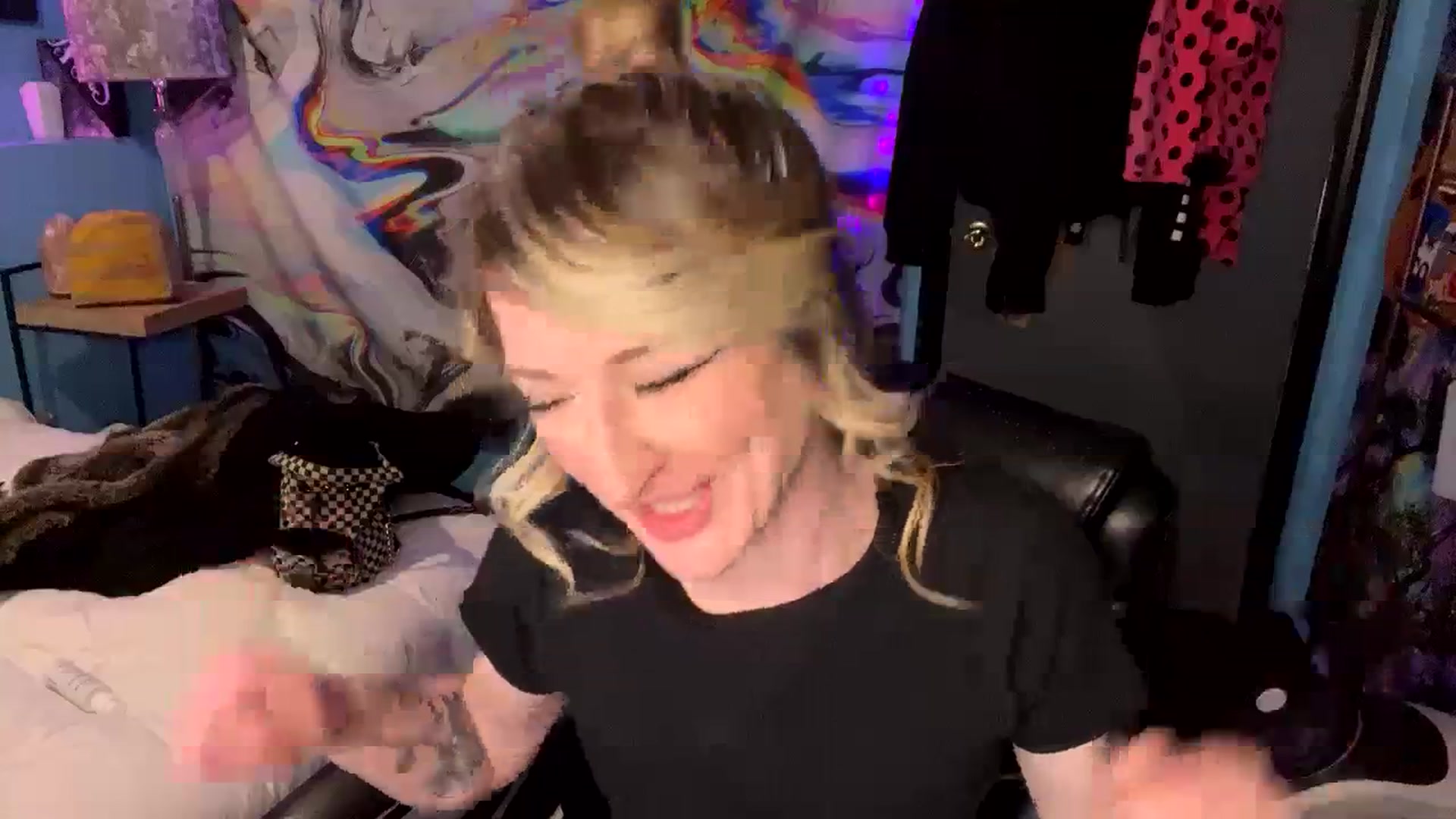 Gallery image thumbnail from V_isforviolet's myfreecams stream on, 01/31/2024, 13:20 image 2 of 20