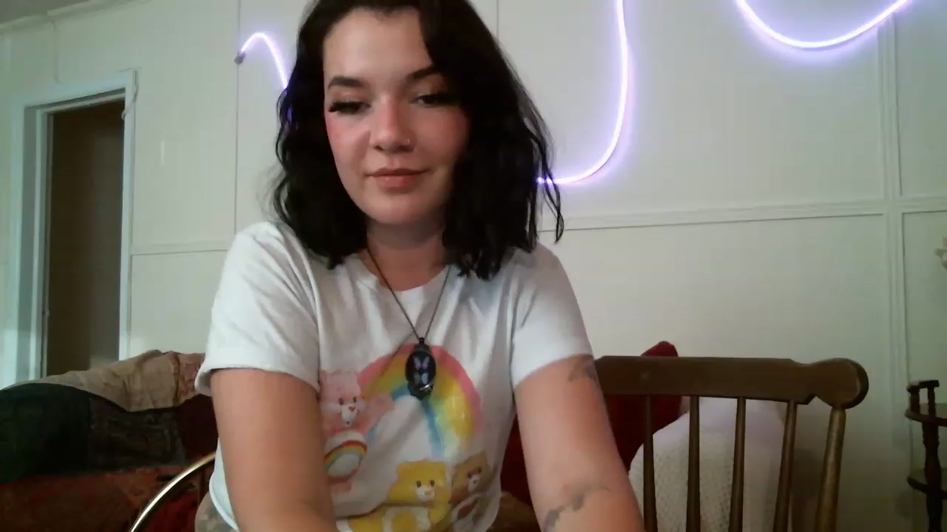 Gallery image thumbnail from Vail_Fox's myfreecams stream on, 06/20/2023, 24:26 image 9 of 20