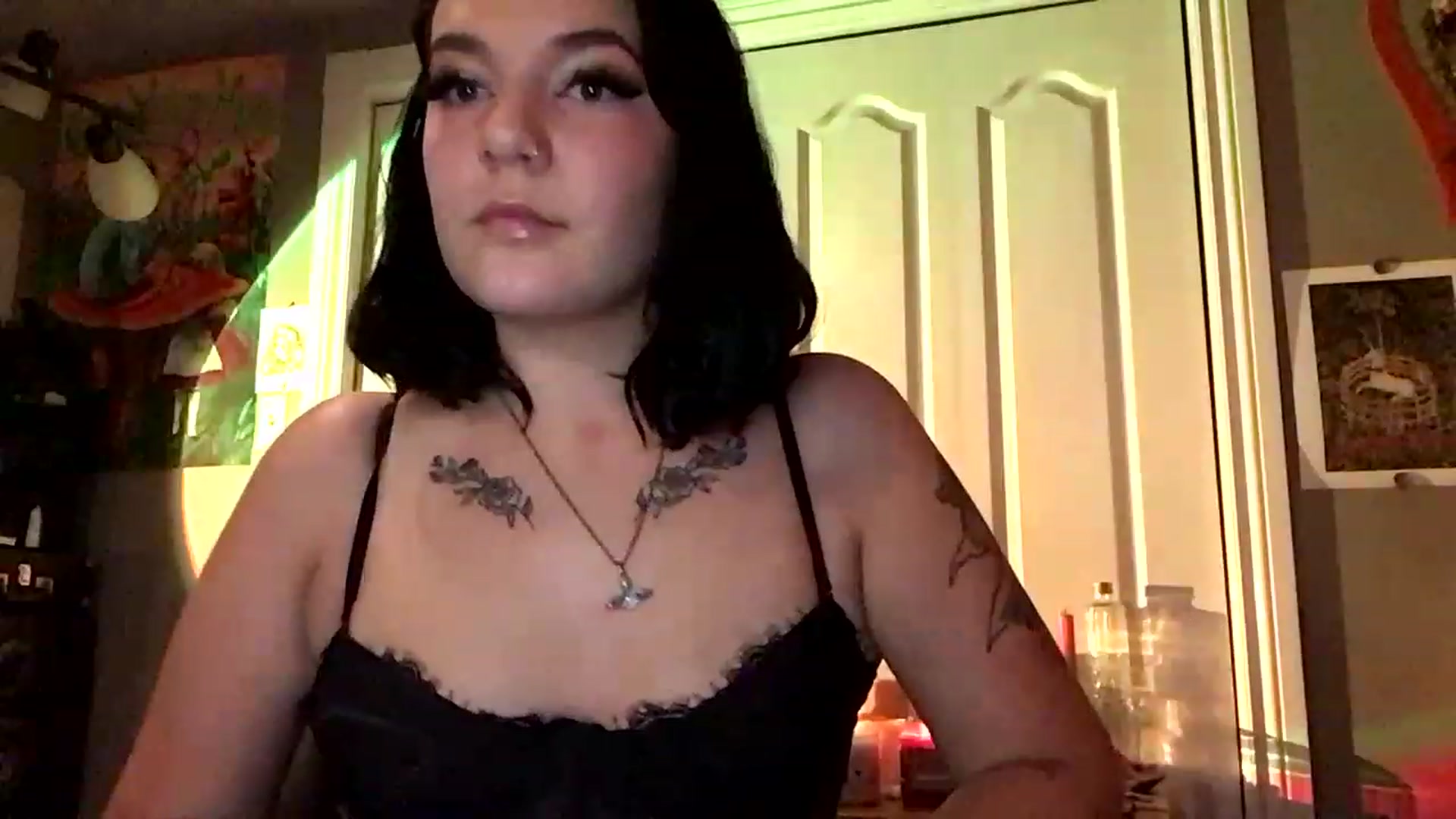 Gallery image thumbnail from Vail_Fox's myfreecams stream on, 07/13/2023, 06:22 image 17 of 20