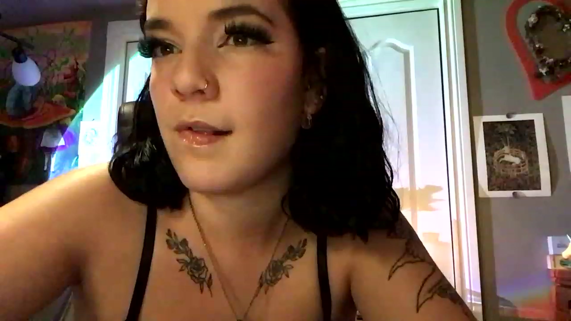 Gallery image thumbnail from Vail_Fox's myfreecams stream on, 07/27/2023, 06:03 image 5 of 20