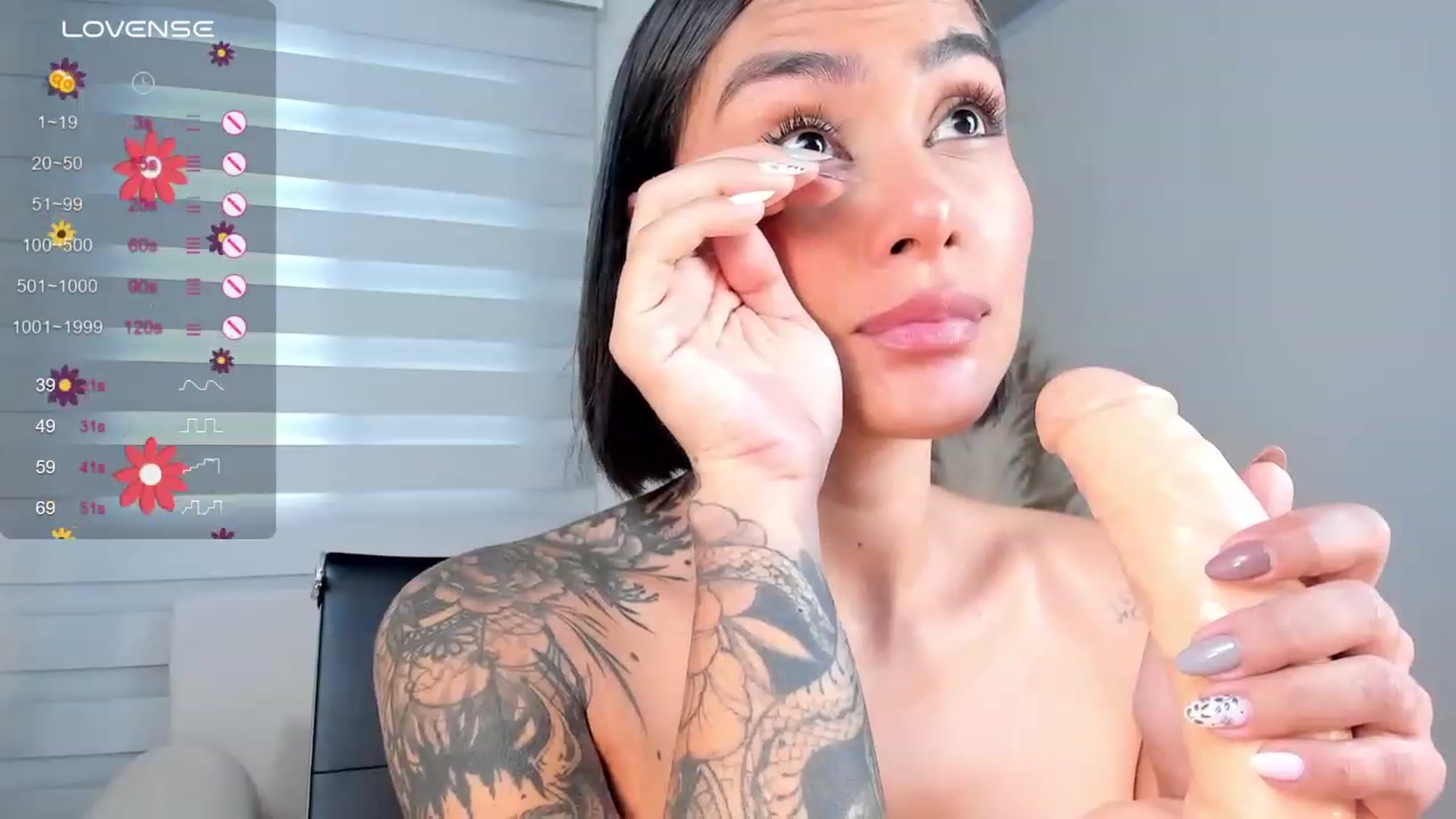 Gallery image thumbnail from ValeAustinX's myfreecams stream on, 01/23/2024, 15:58 image 13 of 20