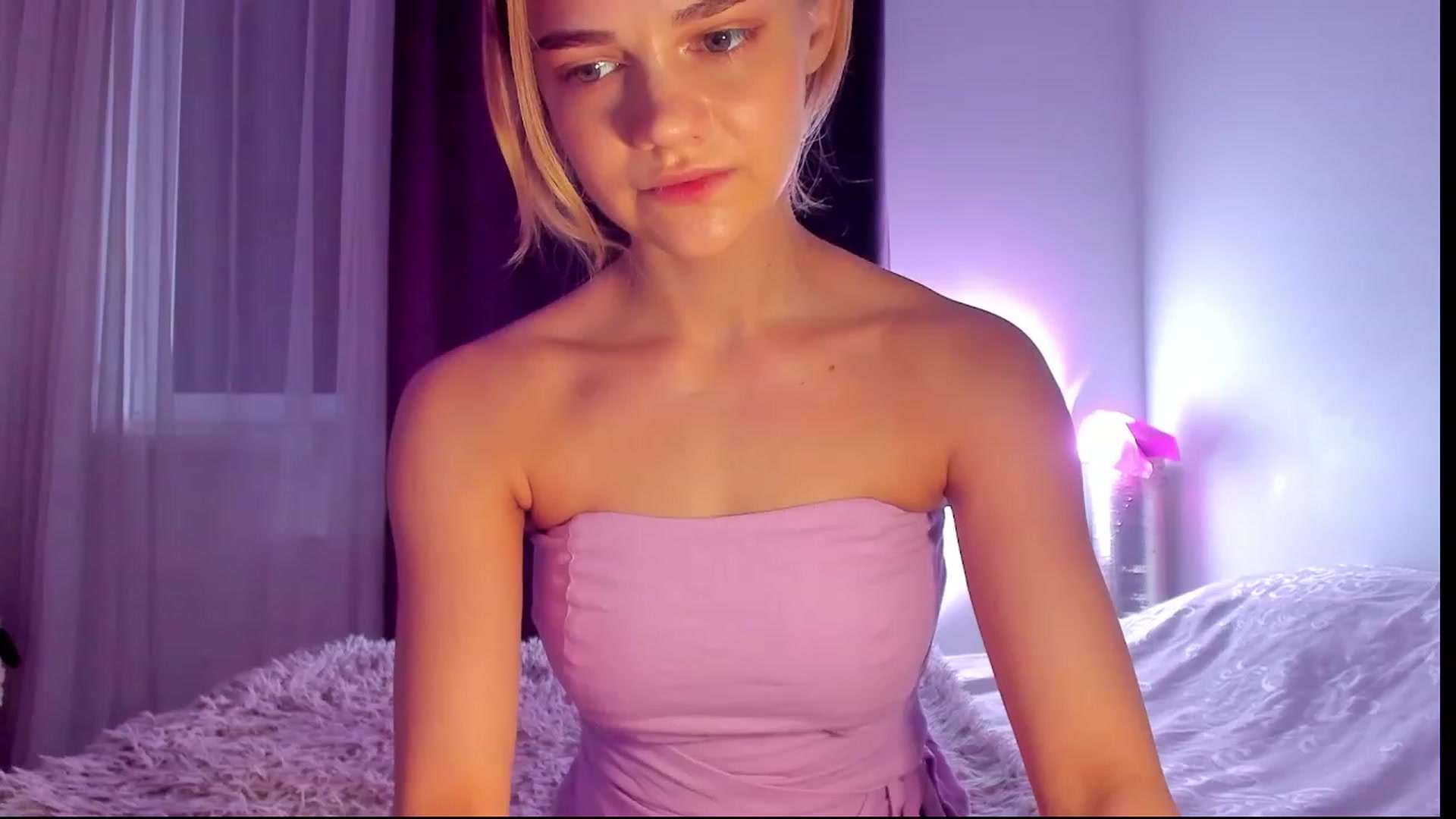 Gallery image thumbnail from ValentinaGirl's myfreecams stream on, 09/28/2023, 18:03 image 6 of 20